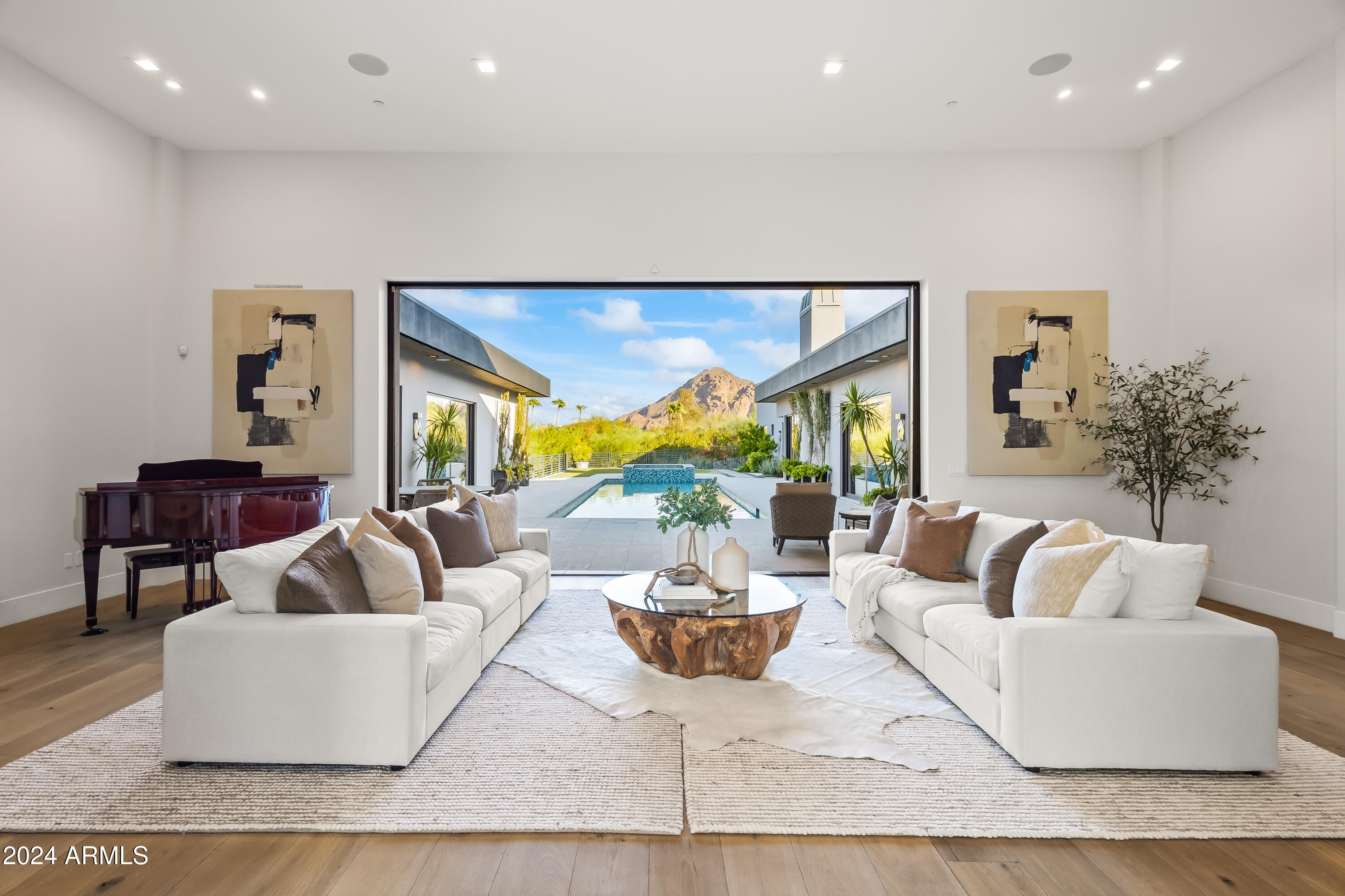 LINCOLN RIDGE - Residential