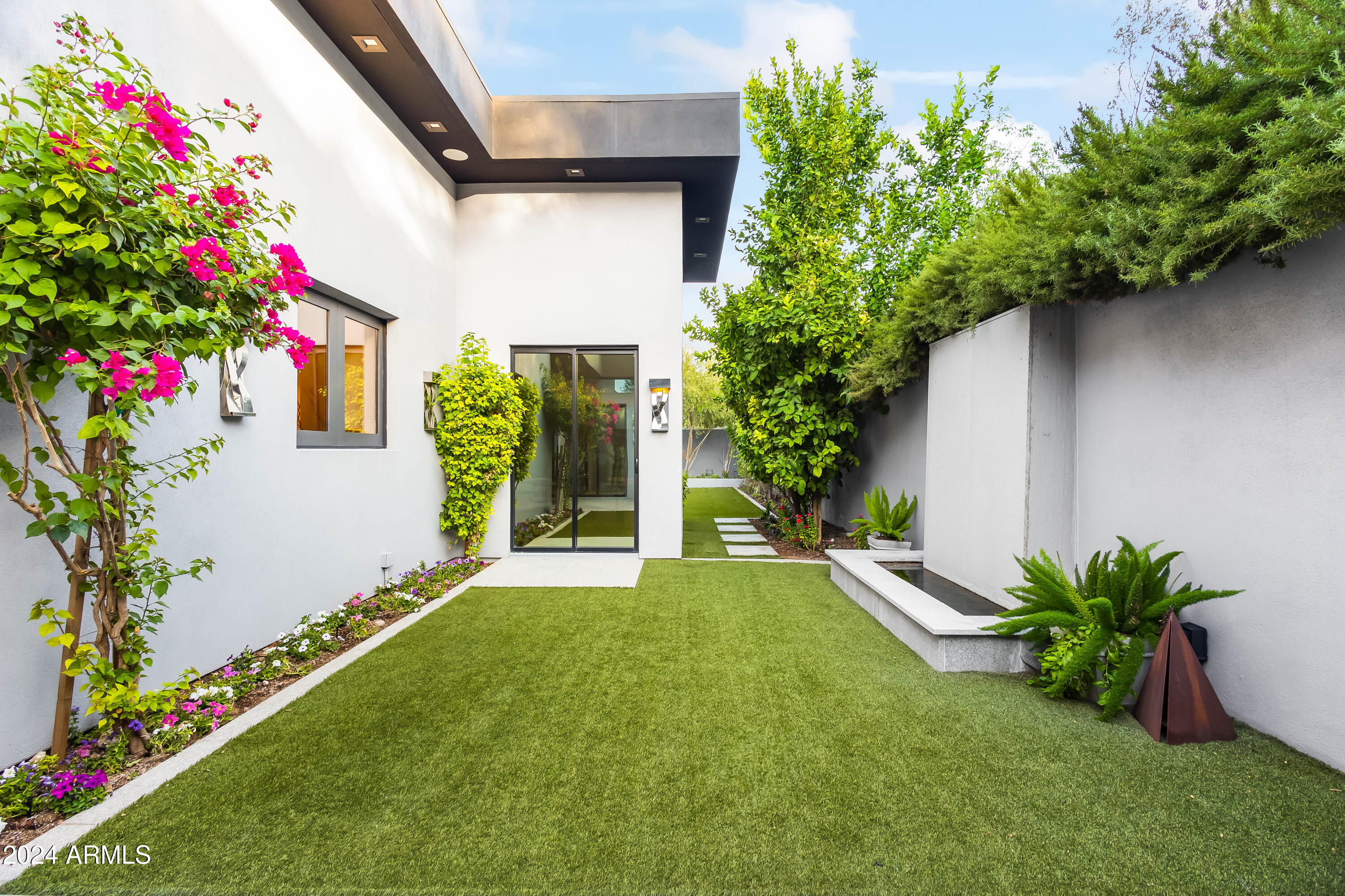 LINCOLN RIDGE - Residential
