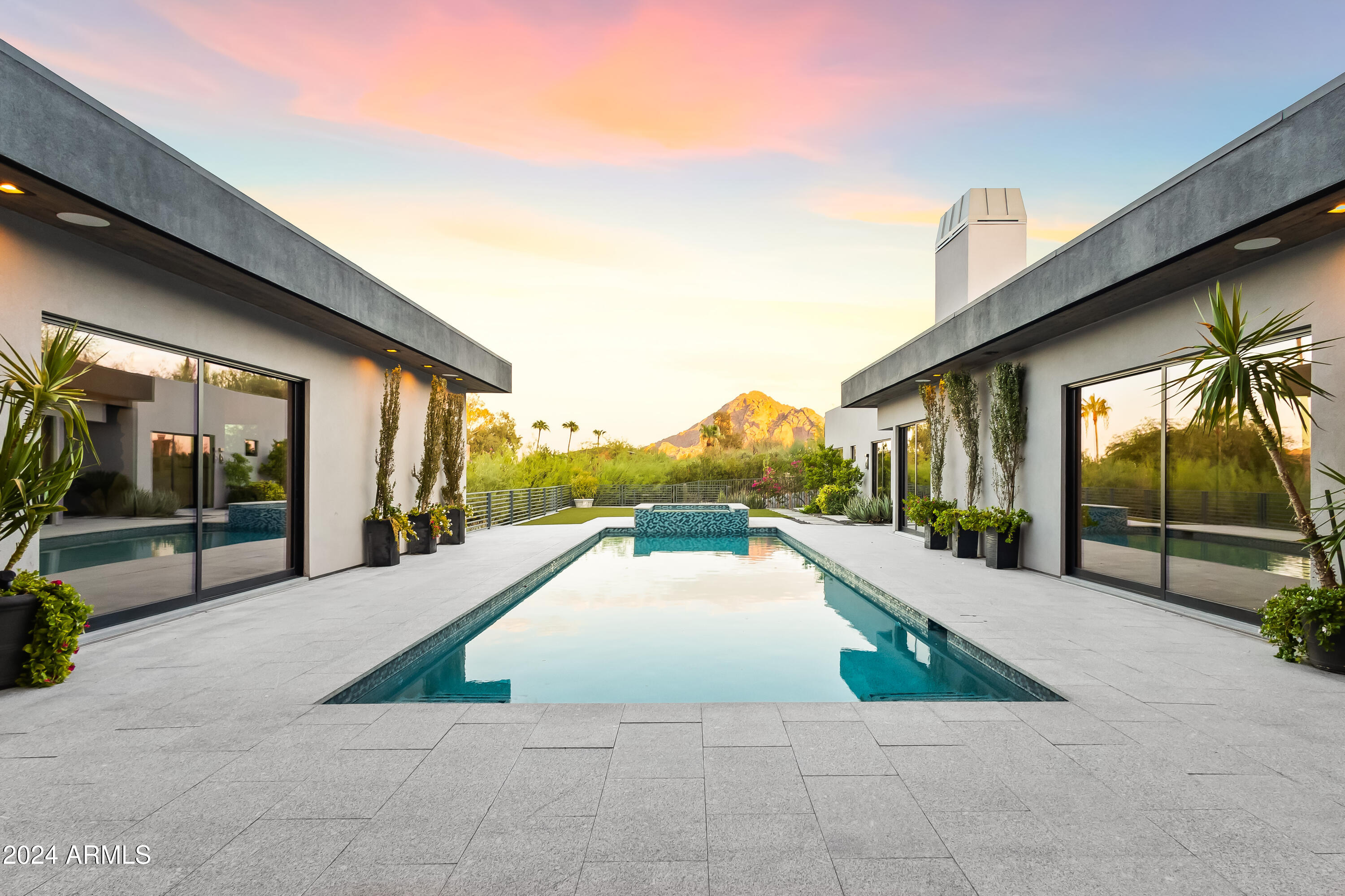 LINCOLN RIDGE - Residential