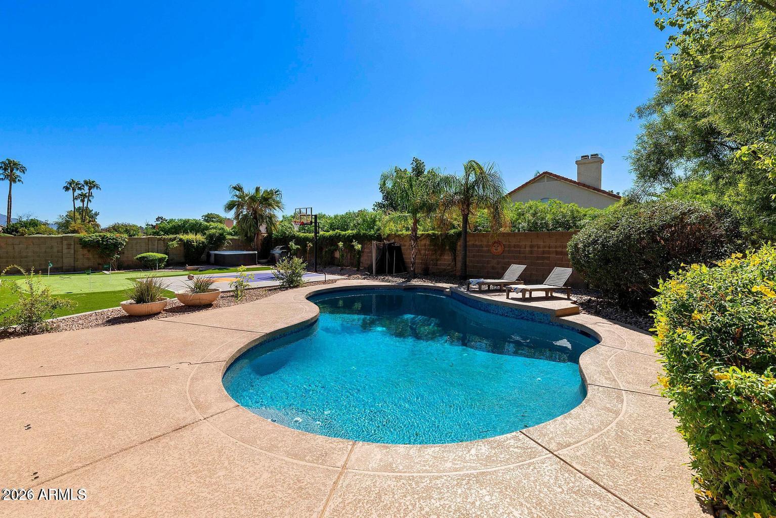 DESERT RIDGE 2 - Residential