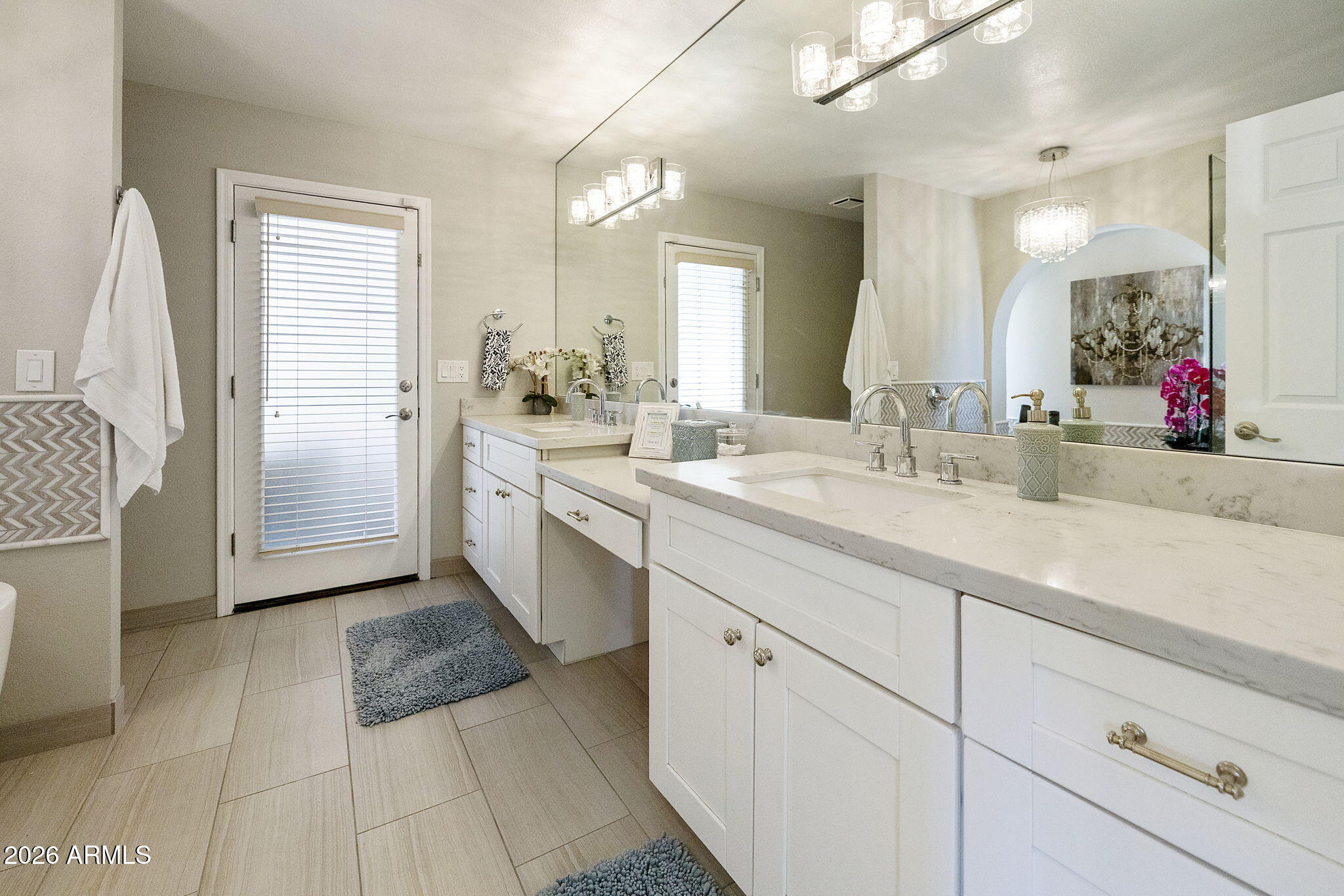 DESERT RIDGE 2 - Residential