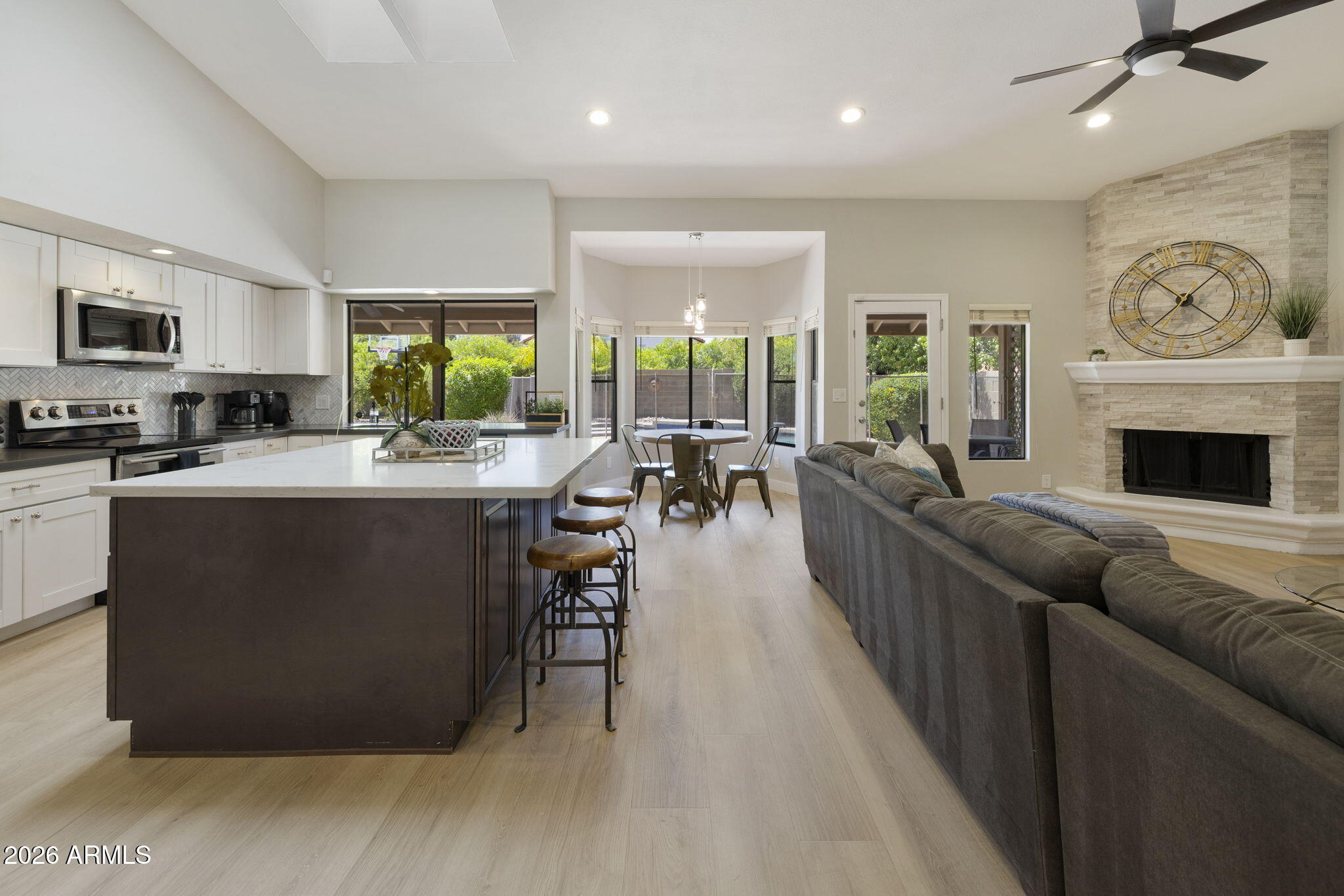 DESERT RIDGE 2 - Residential