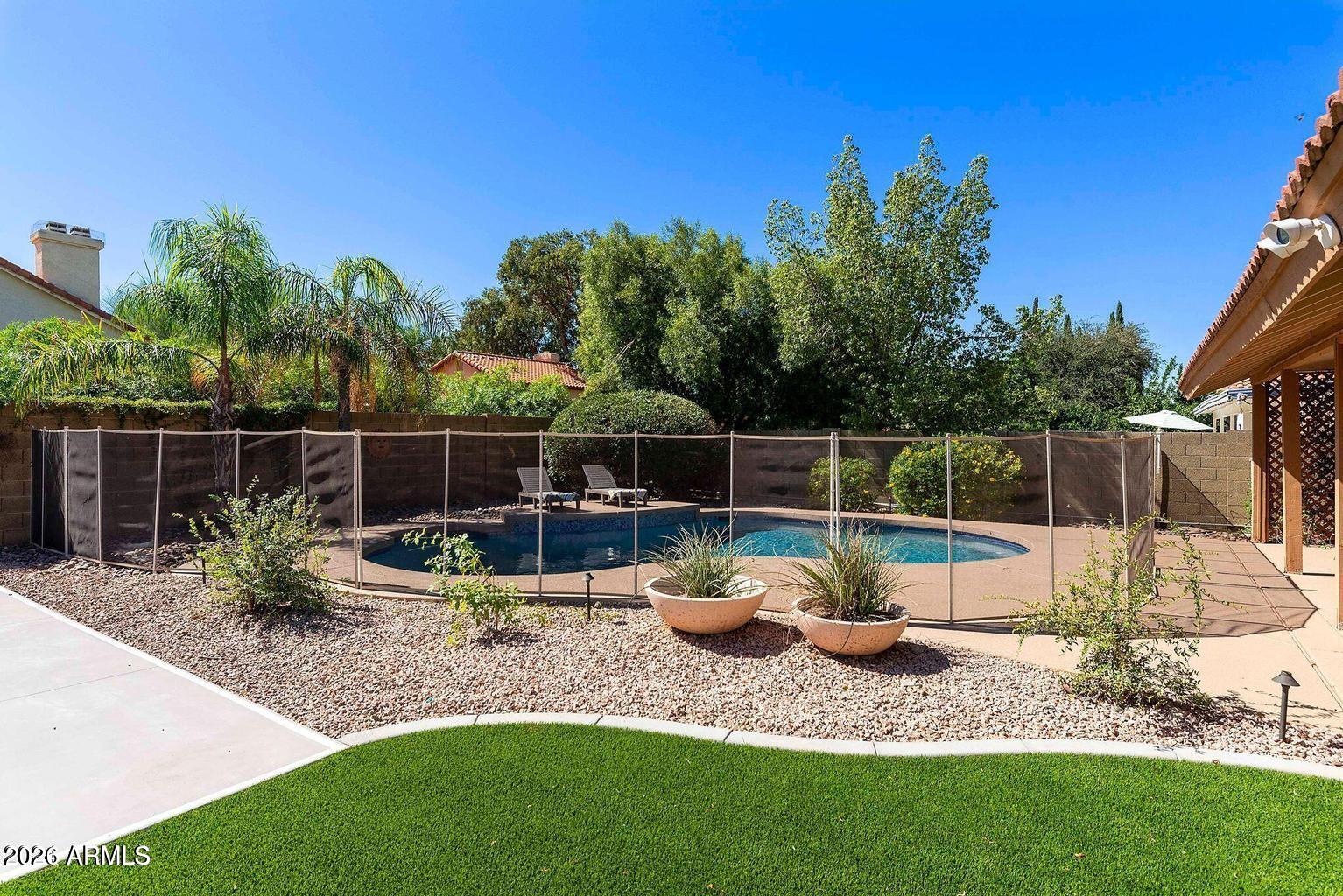 DESERT RIDGE 2 - Residential