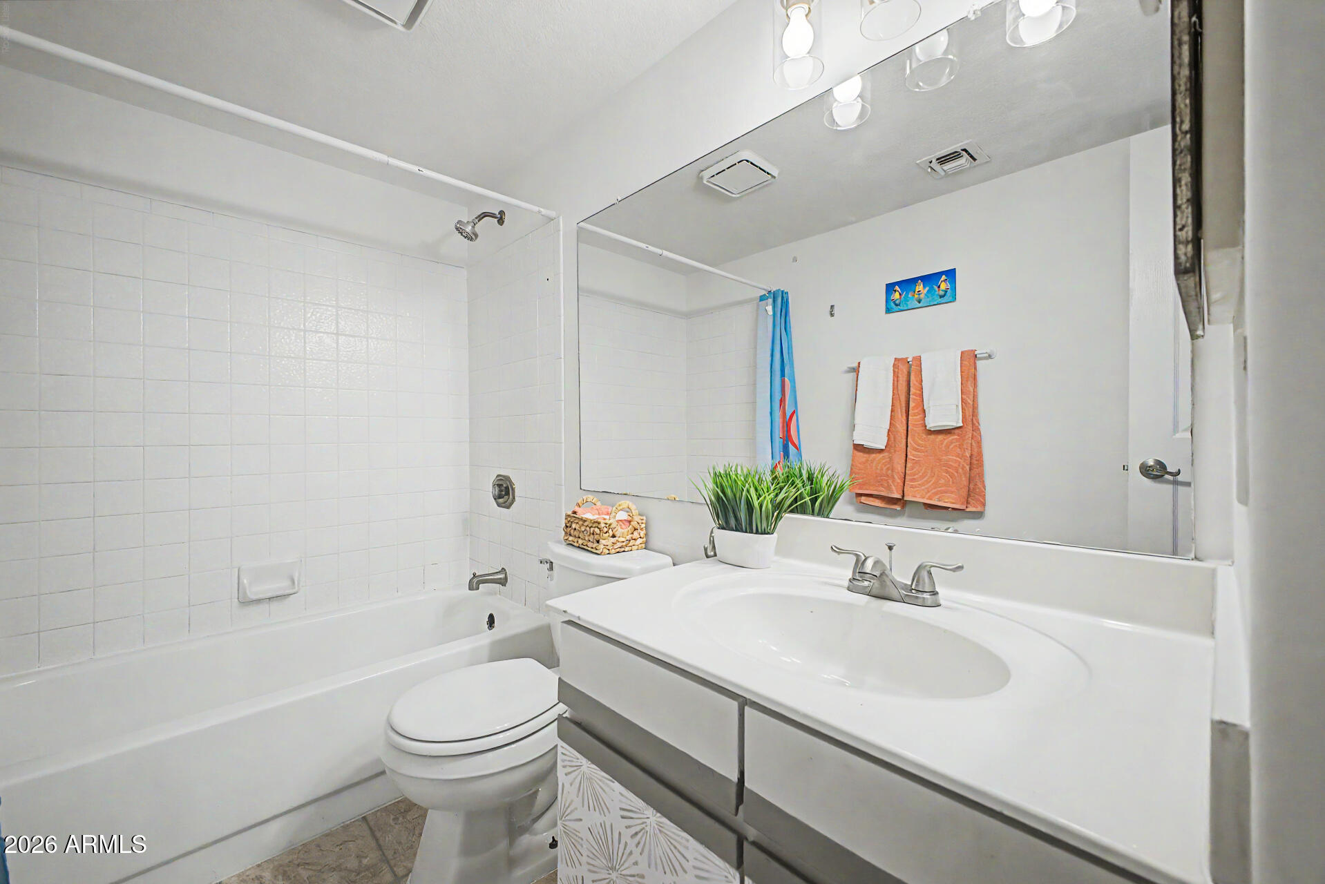 PUEBLO SANTA FE TOWNHOMES - Residential