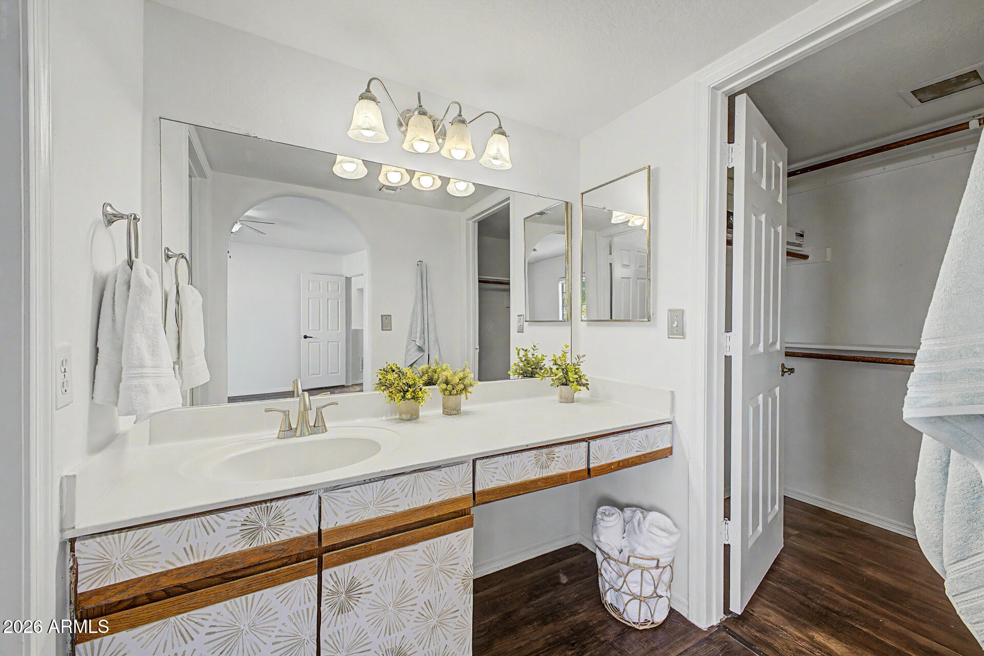 PUEBLO SANTA FE TOWNHOMES - Residential