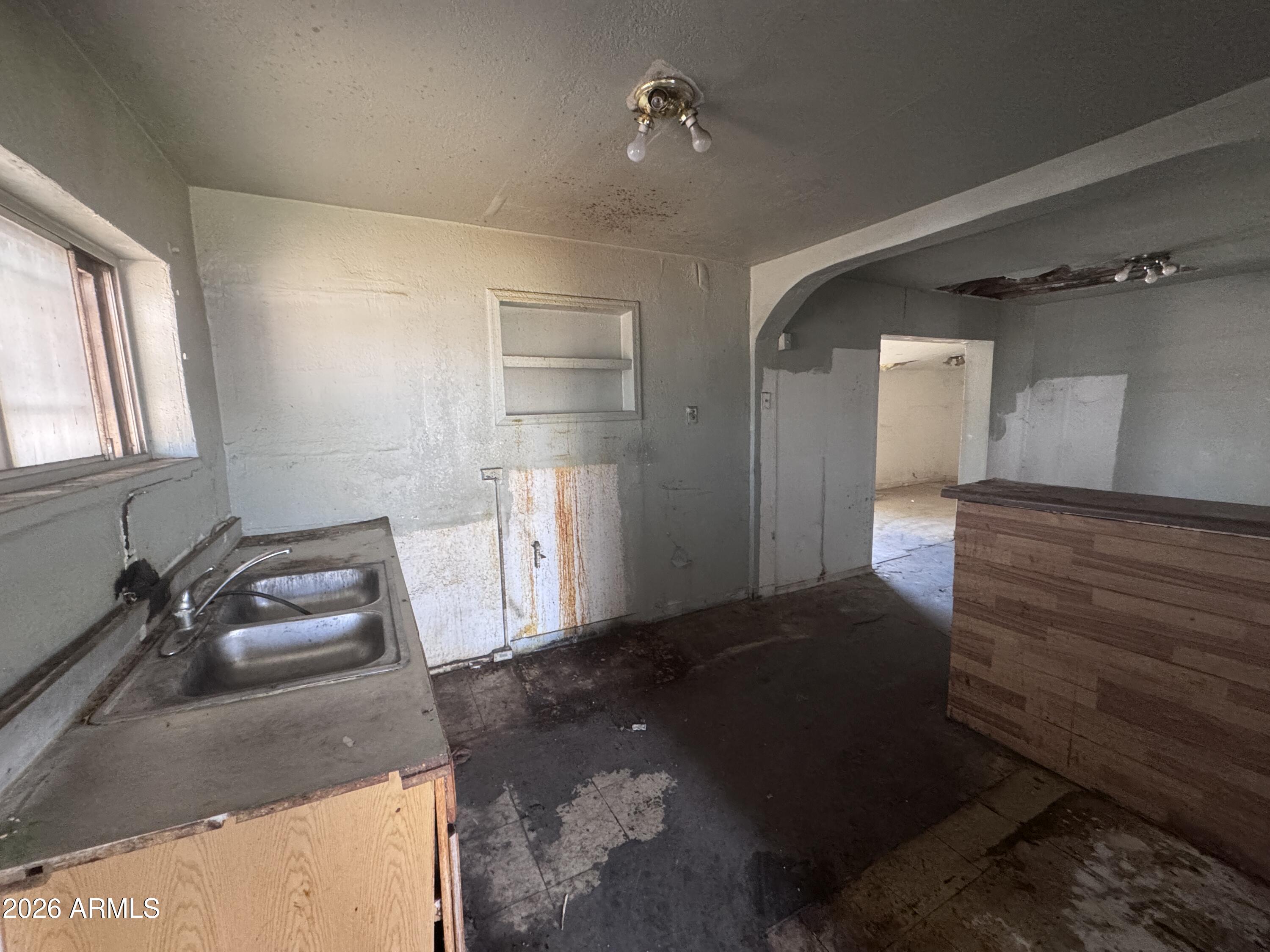 CLINT THOMAS HOMES - Residential