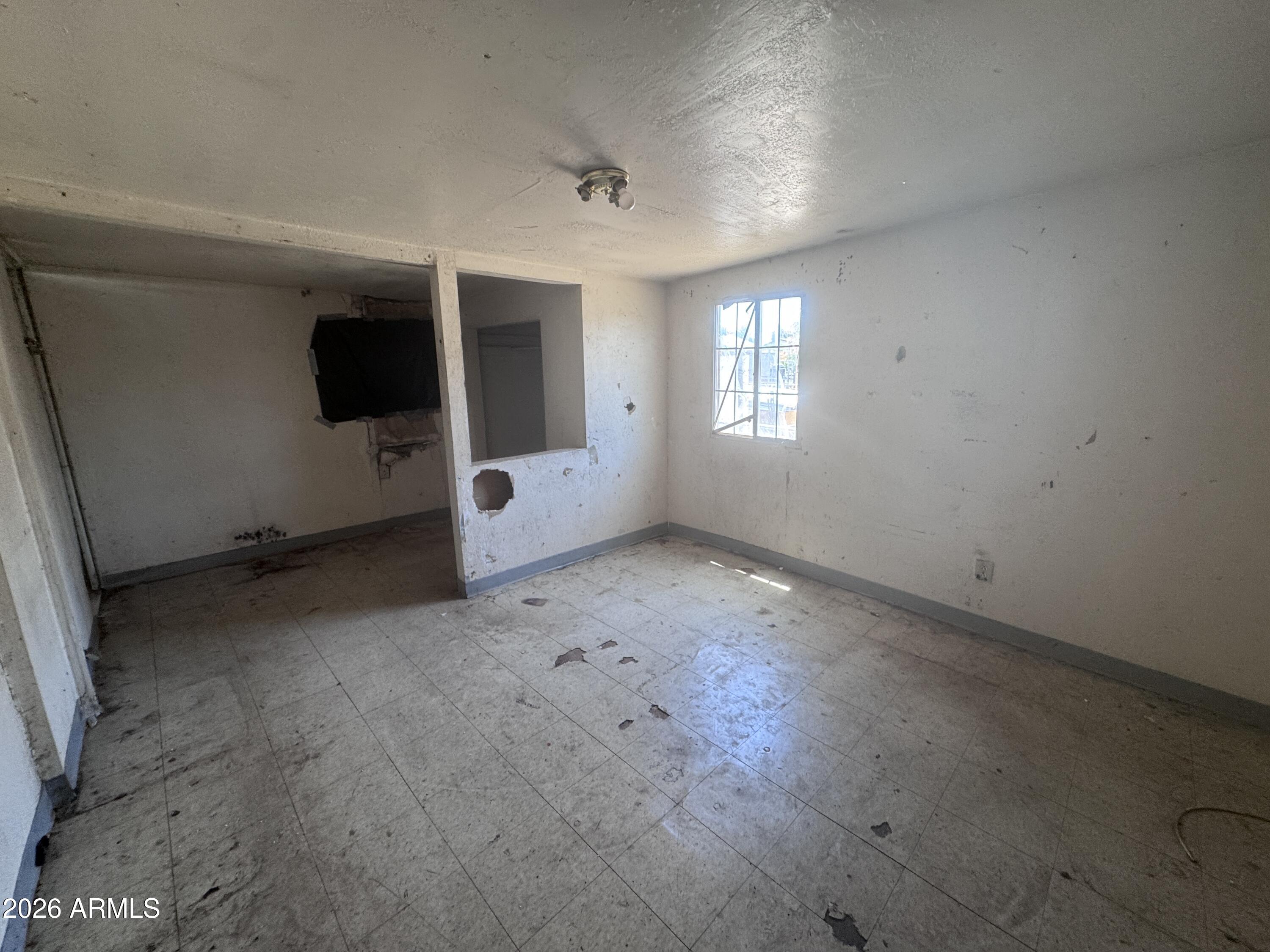 CLINT THOMAS HOMES - Residential
