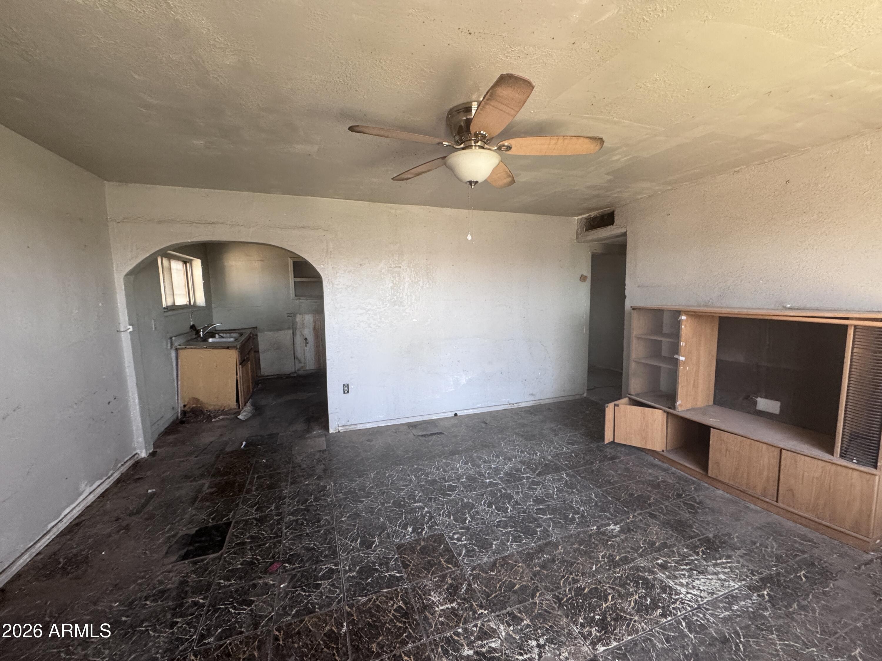 CLINT THOMAS HOMES - Residential