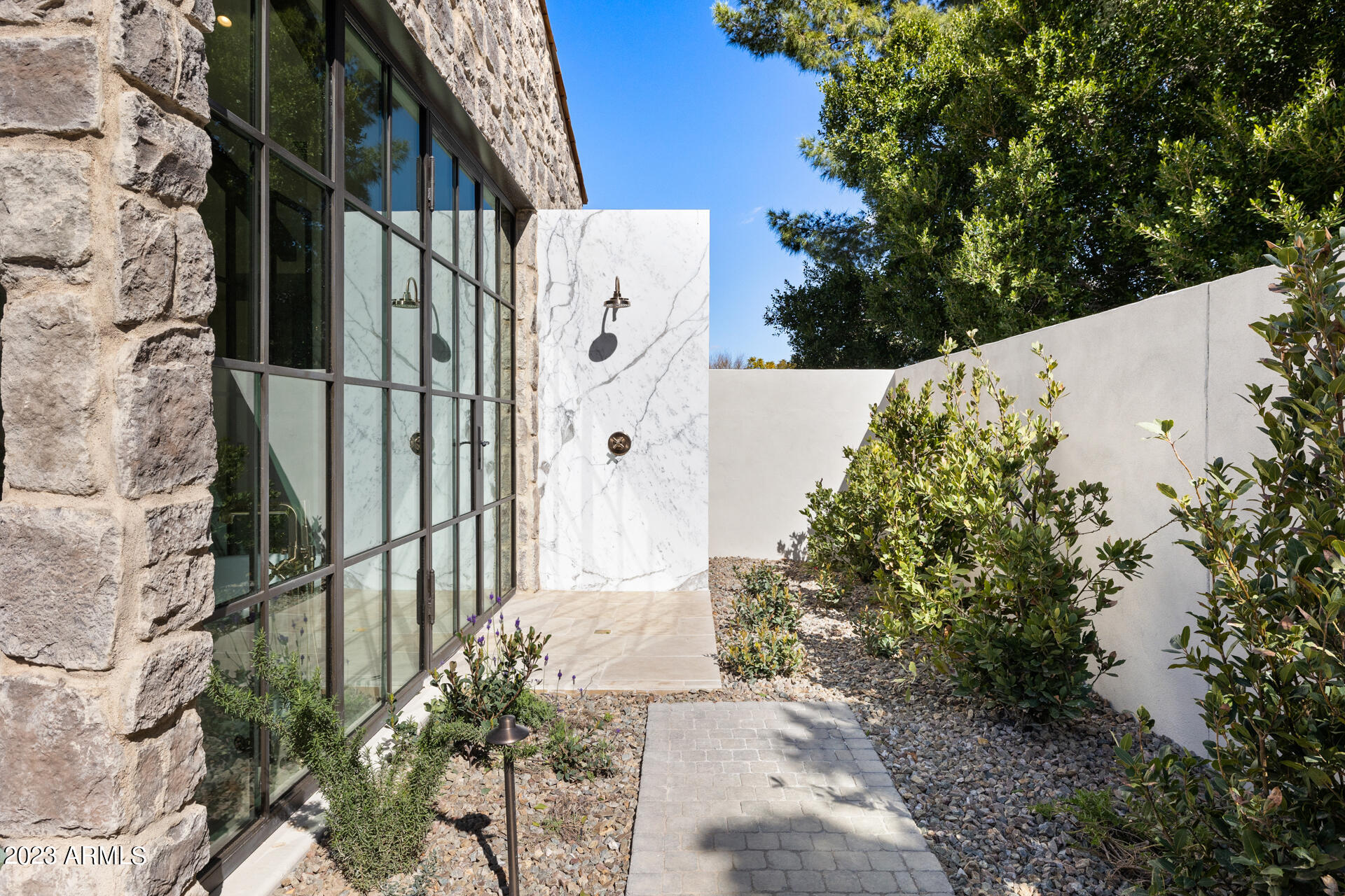 HUMMINGBIRD VISTA - Residential