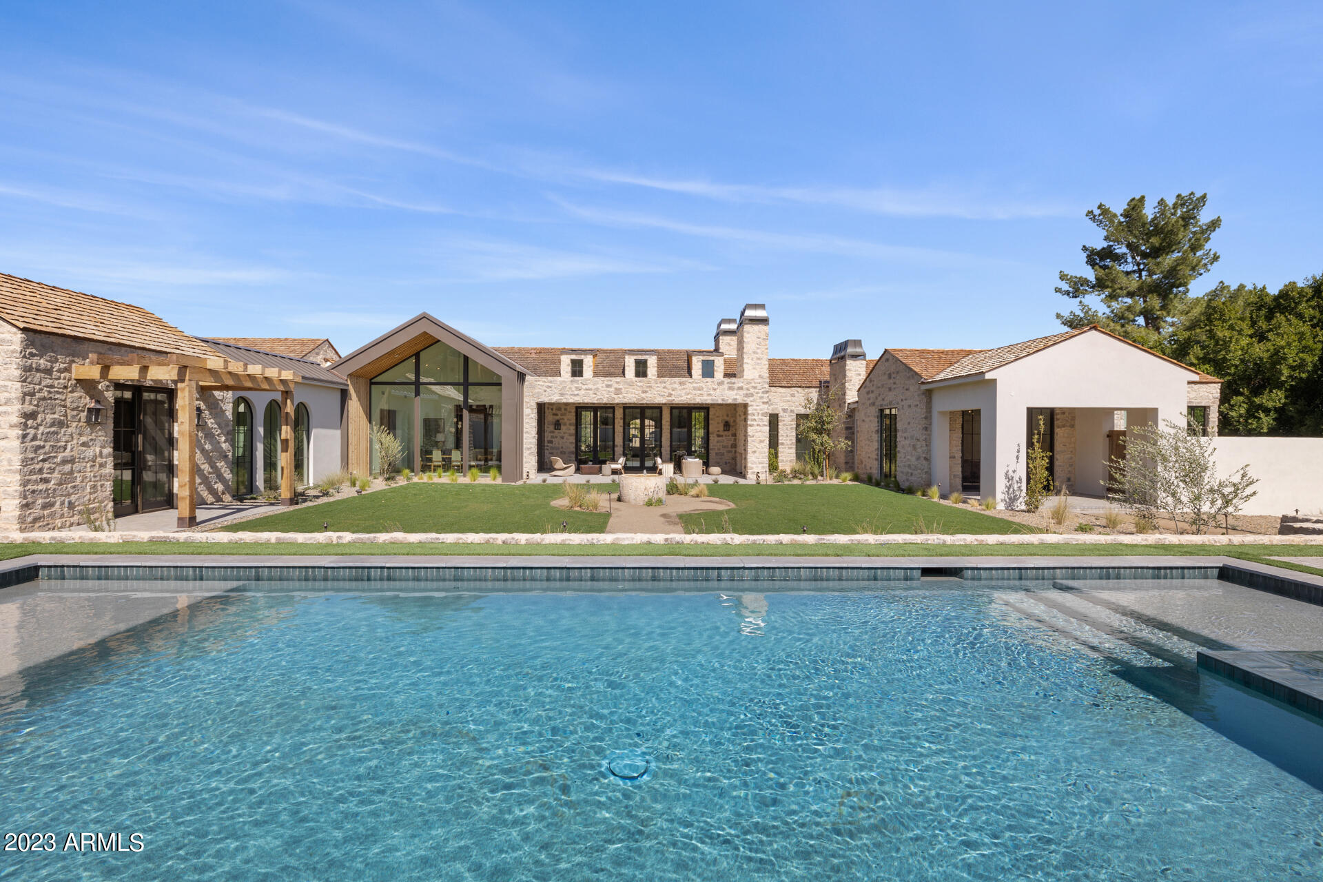 HUMMINGBIRD VISTA - Residential