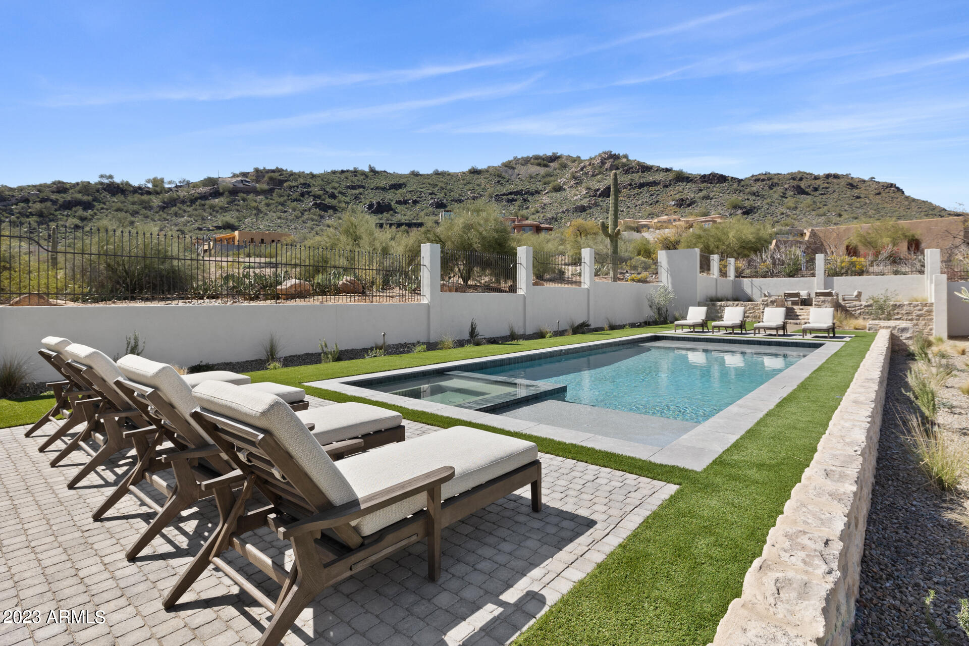 HUMMINGBIRD VISTA - Residential