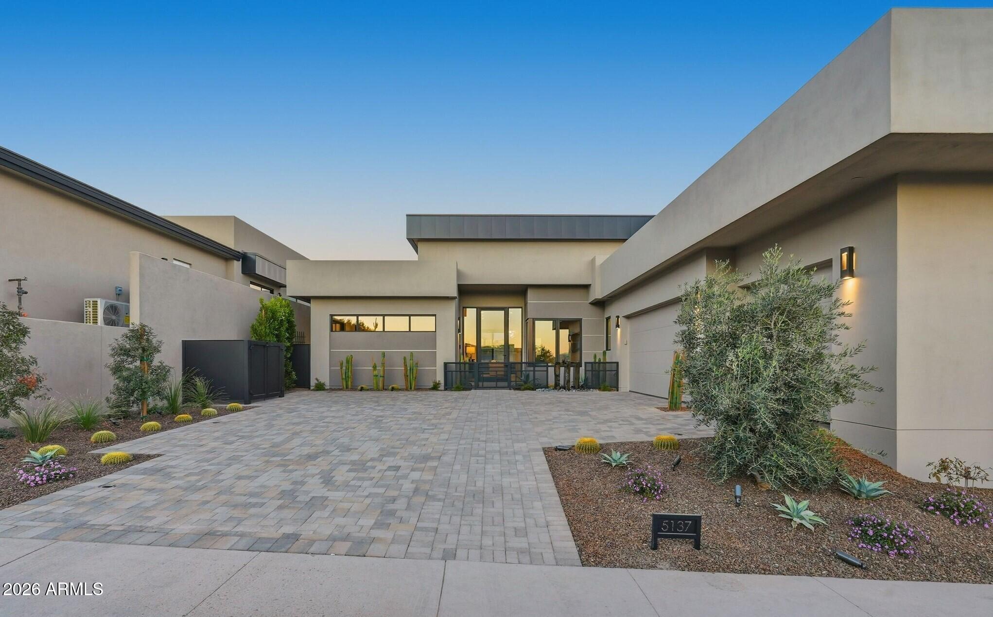 PHOENICIAN - Residential