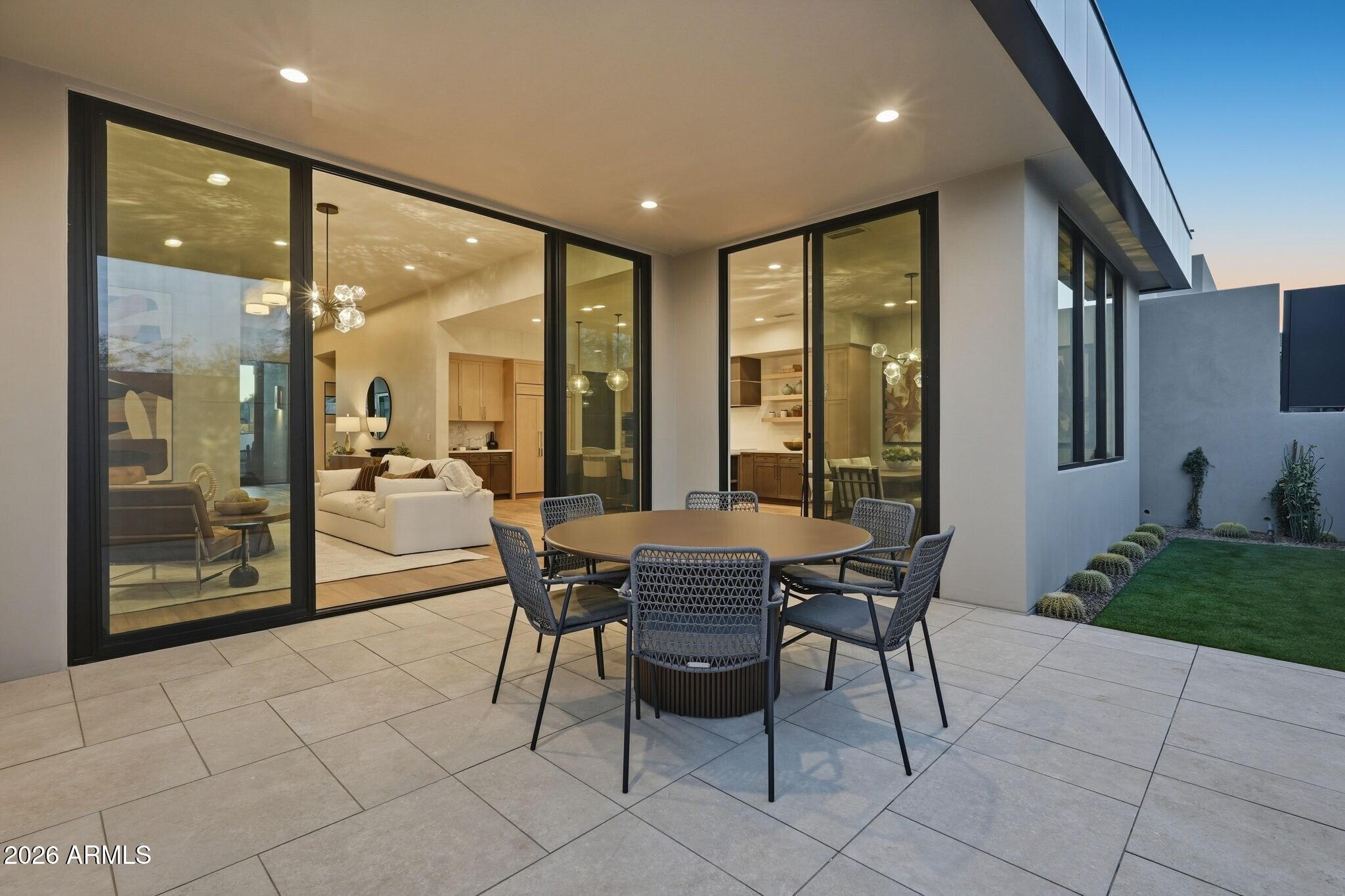 PHOENICIAN - Residential