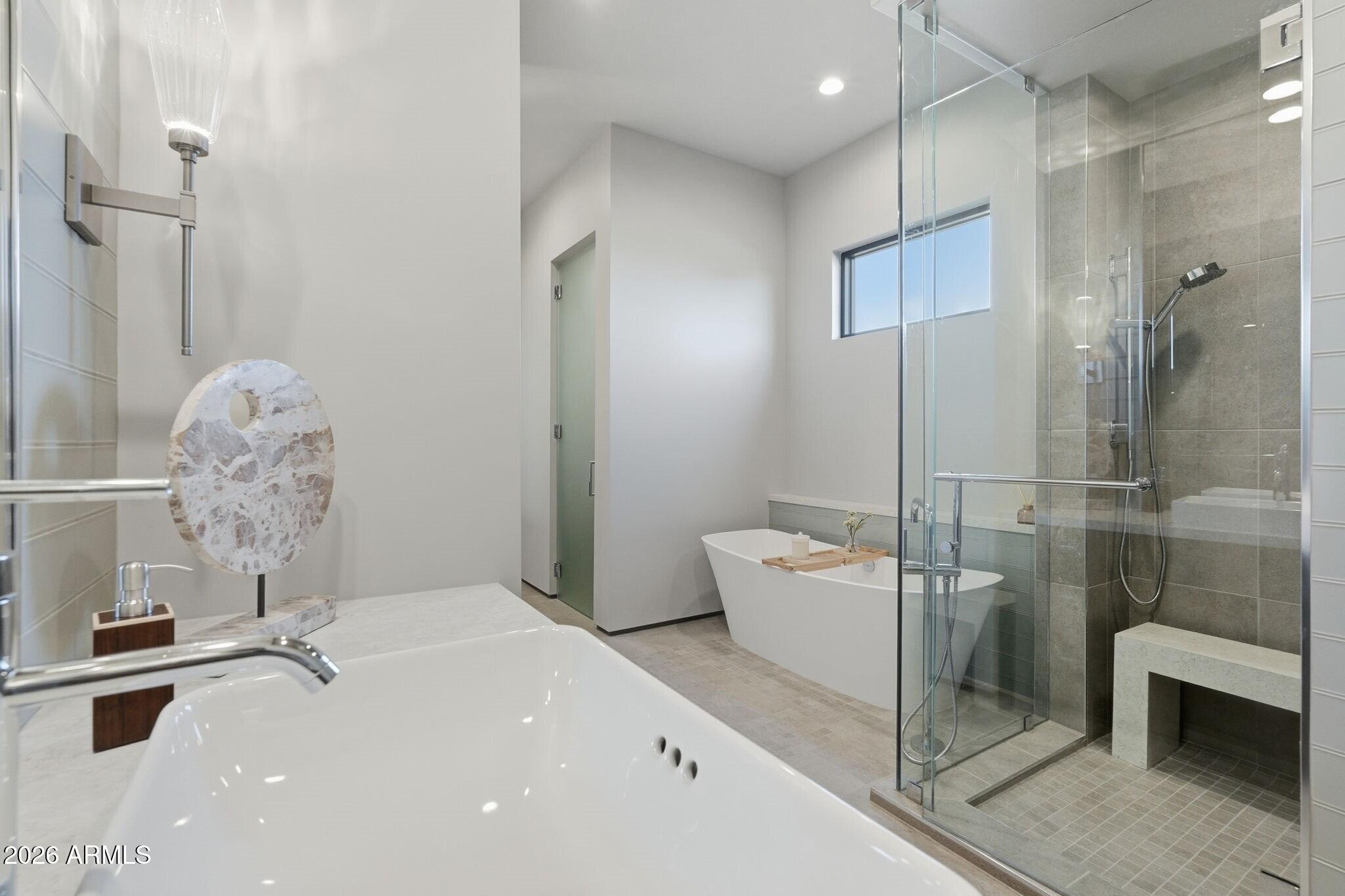 PHOENICIAN - Residential