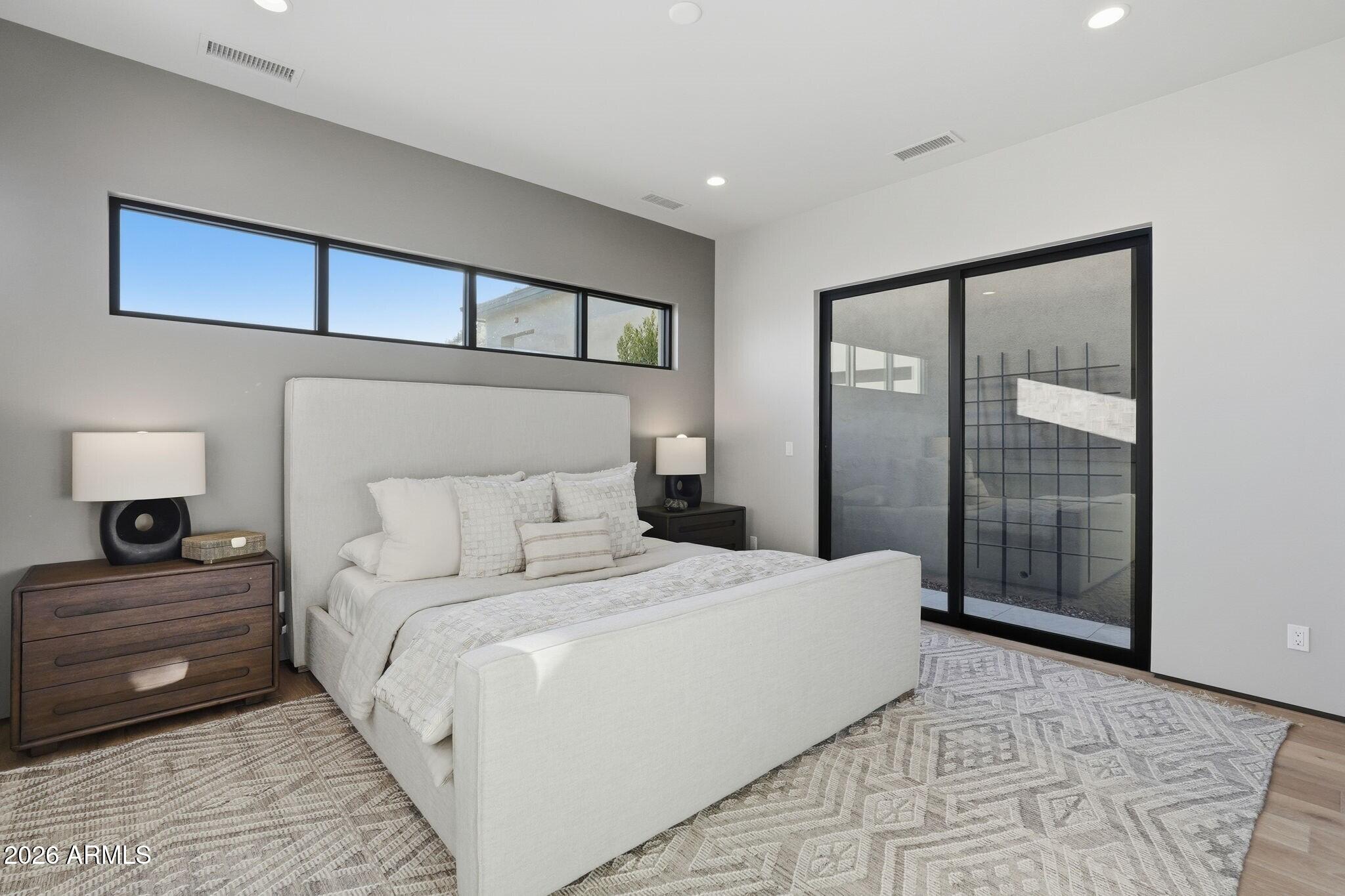PHOENICIAN - Residential