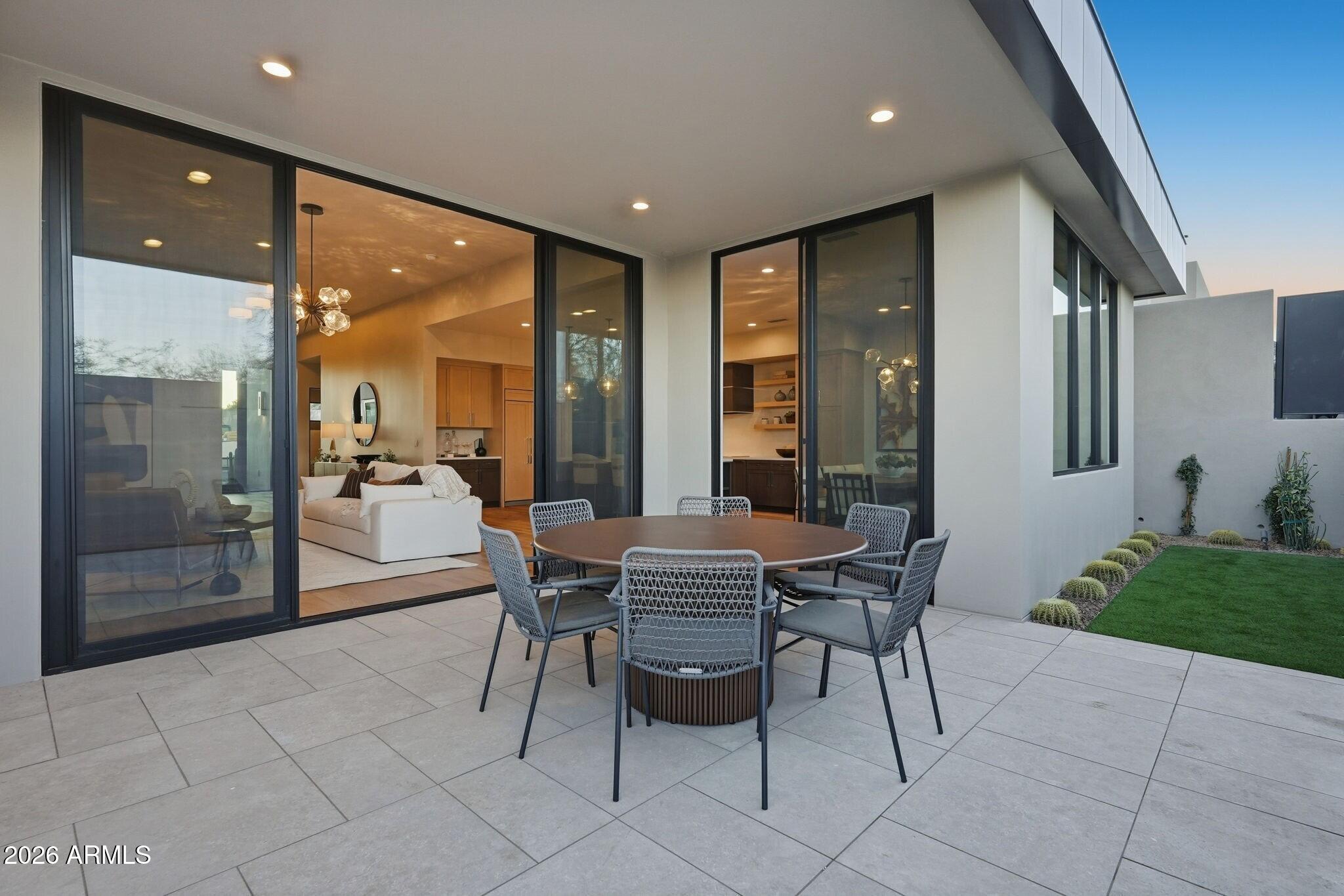 PHOENICIAN - Residential