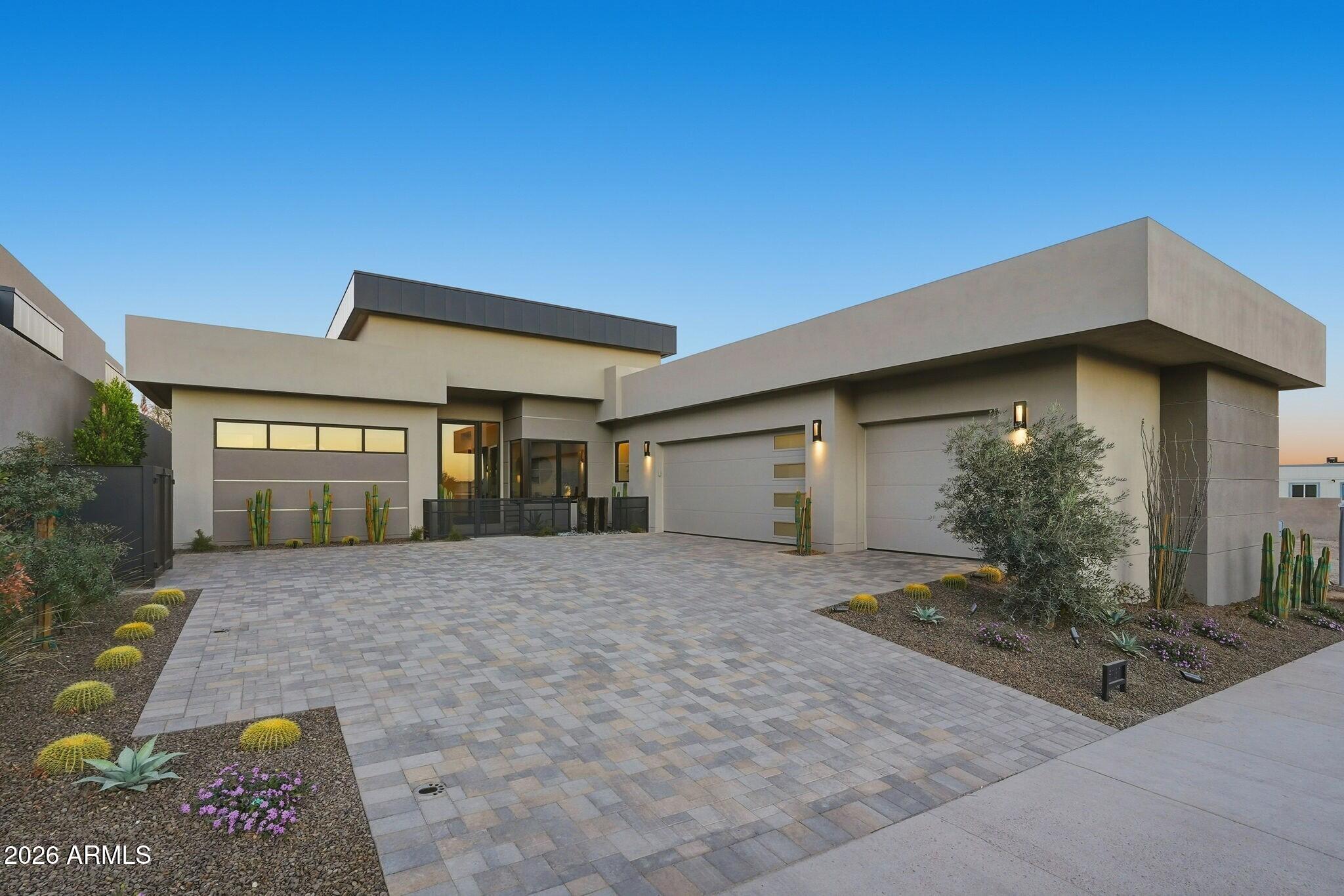 PHOENICIAN - Residential