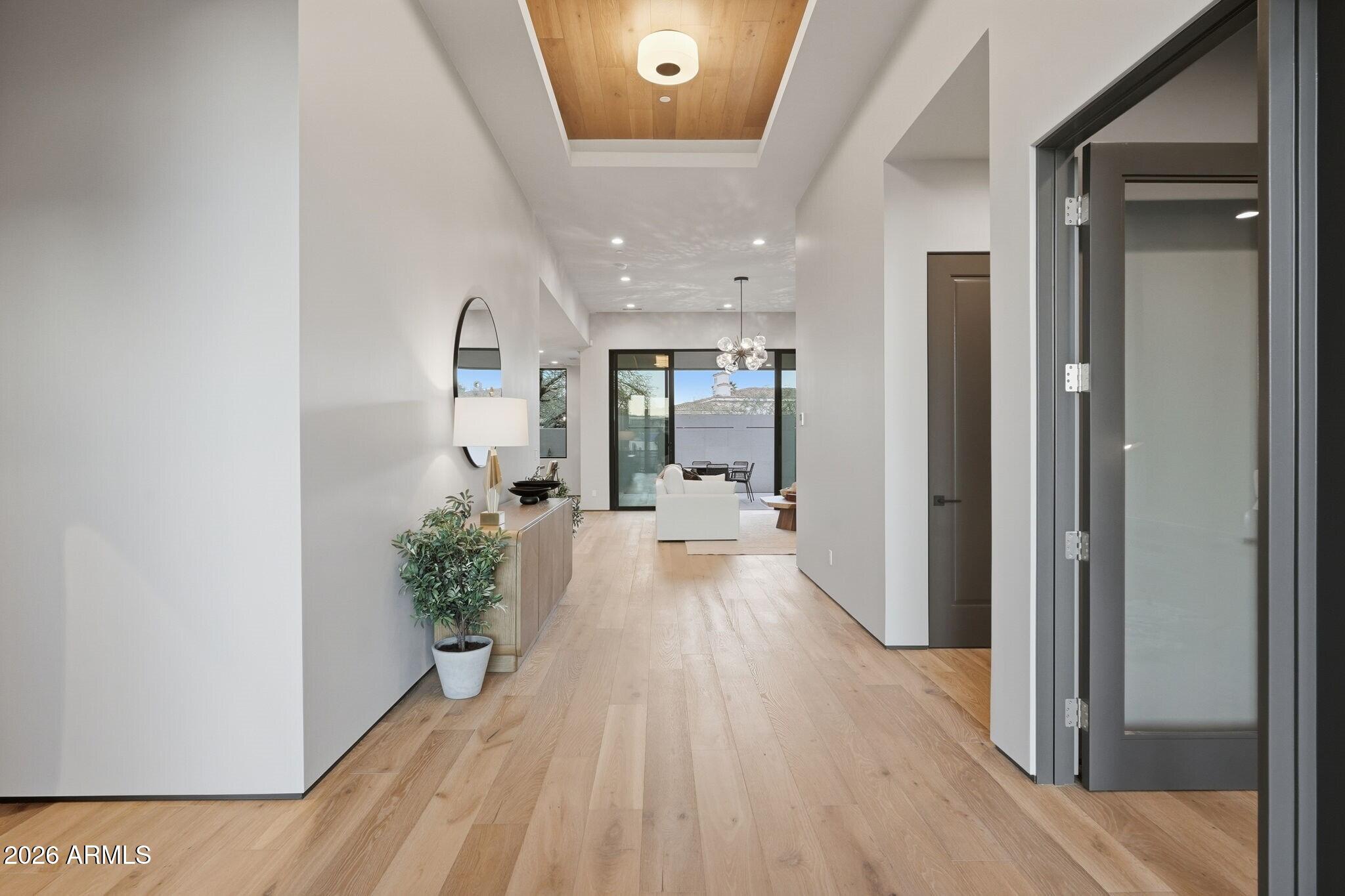 PHOENICIAN - Residential
