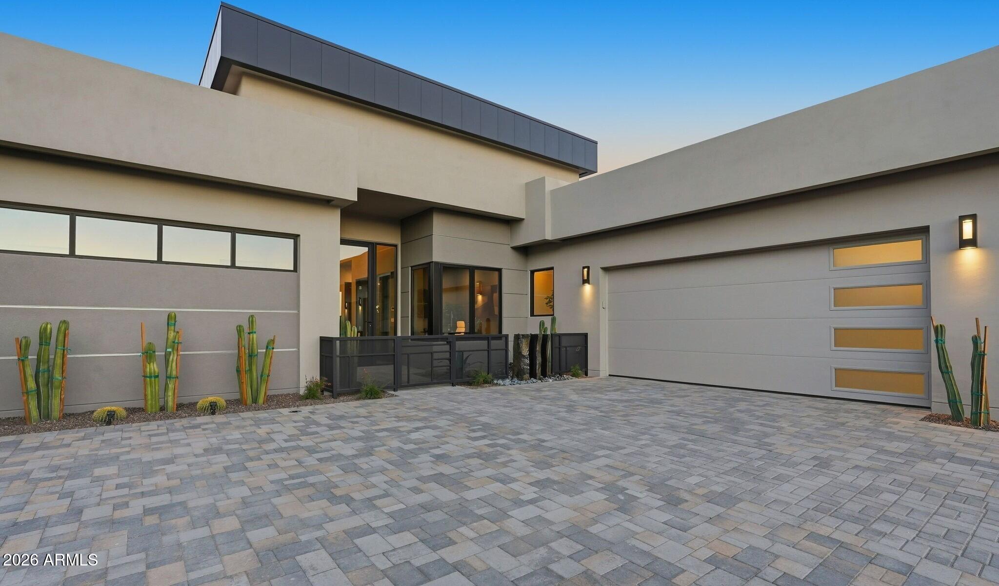 PHOENICIAN - Residential