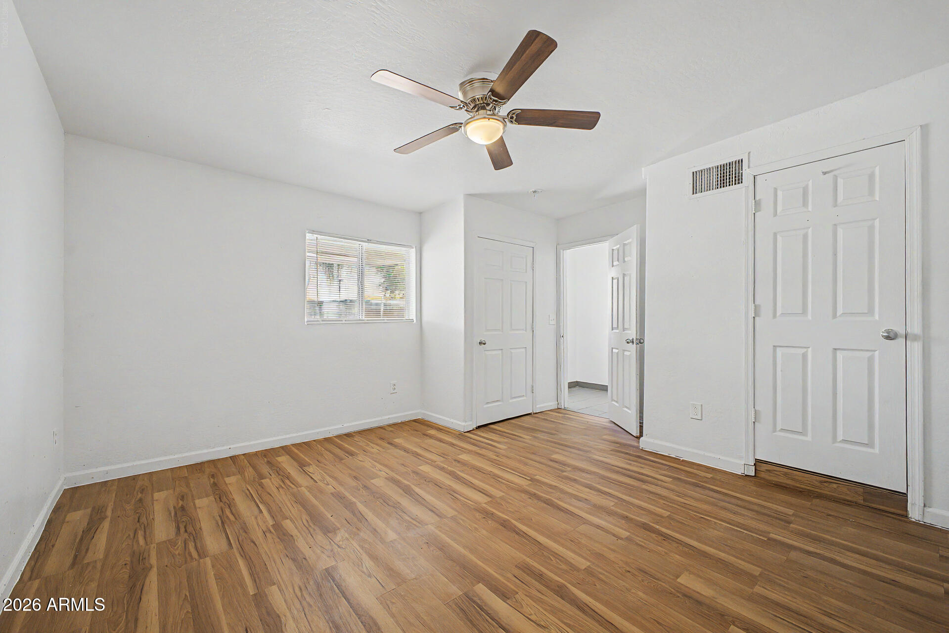MAYWOOD - Residential