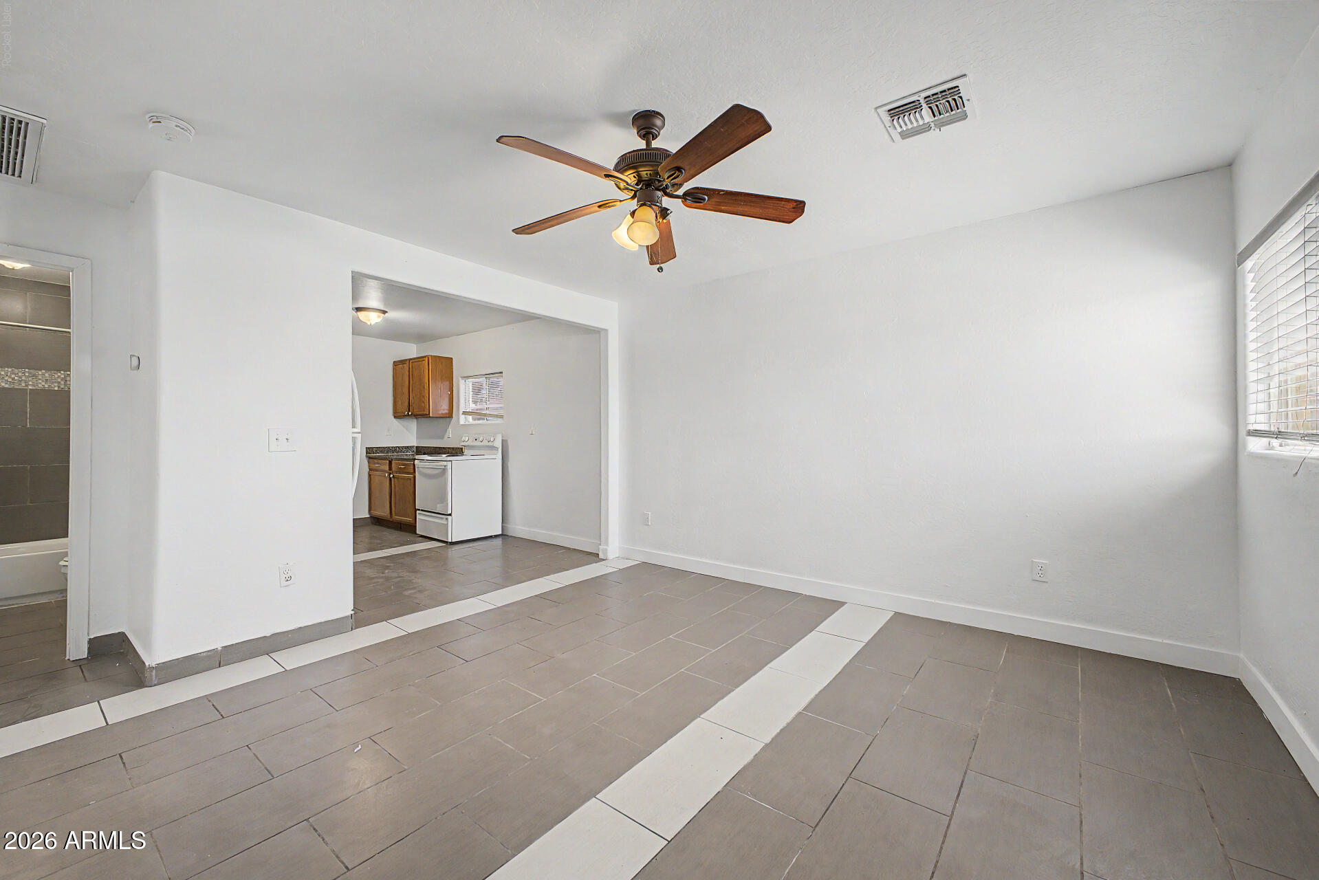 MAYWOOD - Residential