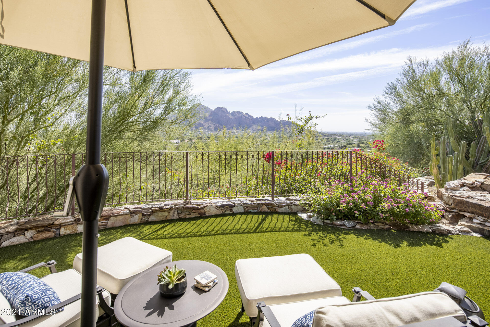 Paradise Highlands - Residential