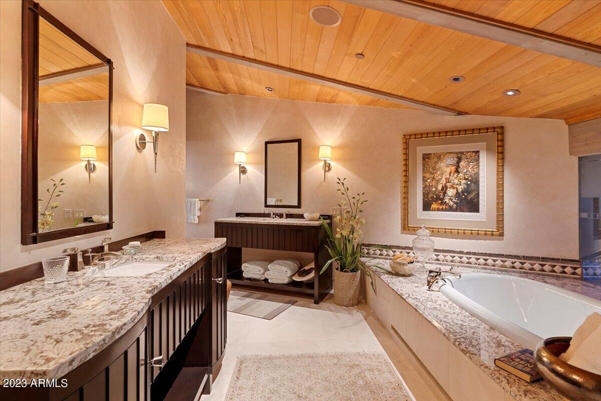 DESERT MOUNTAIN PHASE 2 UNIT 18 - Residential