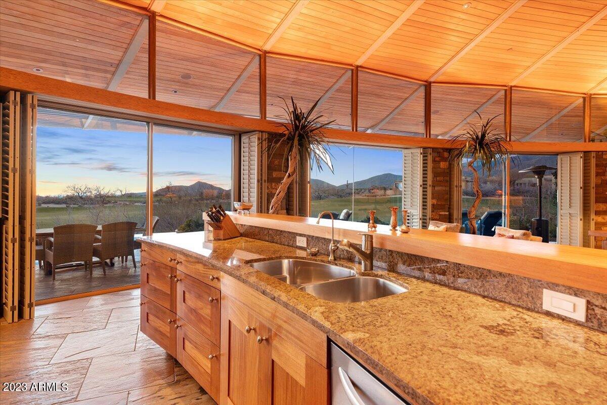DESERT MOUNTAIN PHASE 2 UNIT 18 - Residential