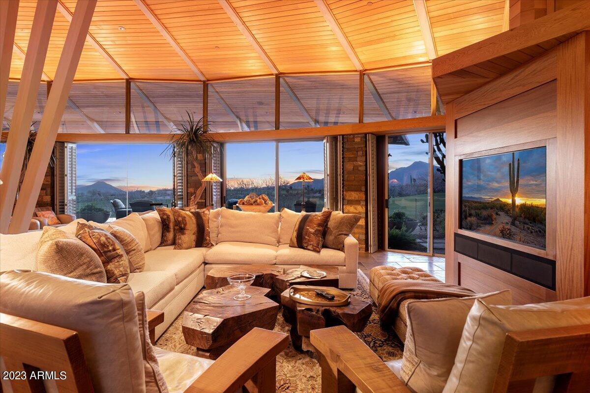 DESERT MOUNTAIN PHASE 2 UNIT 18 - Residential