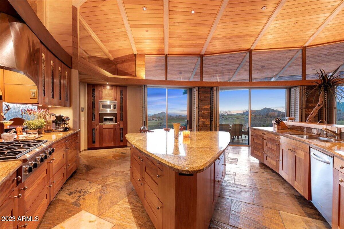 DESERT MOUNTAIN PHASE 2 UNIT 18 - Residential