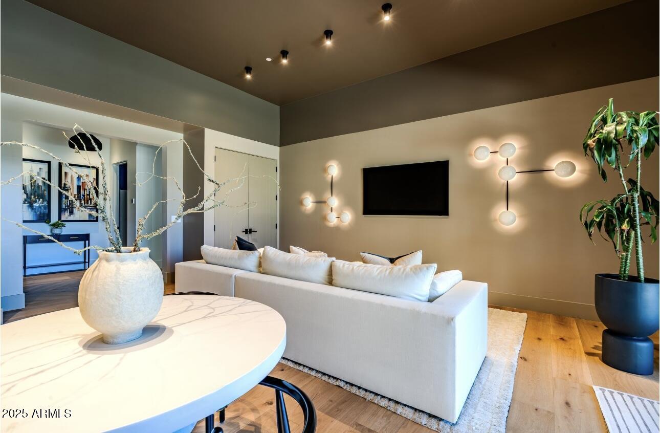 SUNBURST FARMS EAST - Residential
