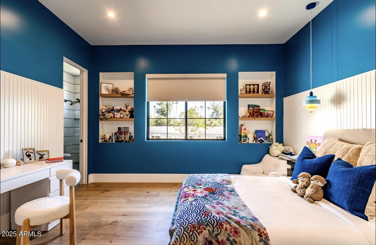 SUNBURST FARMS EAST - Residential