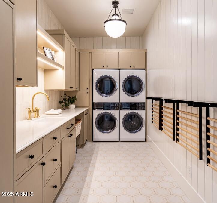 SUNBURST FARMS EAST - Residential