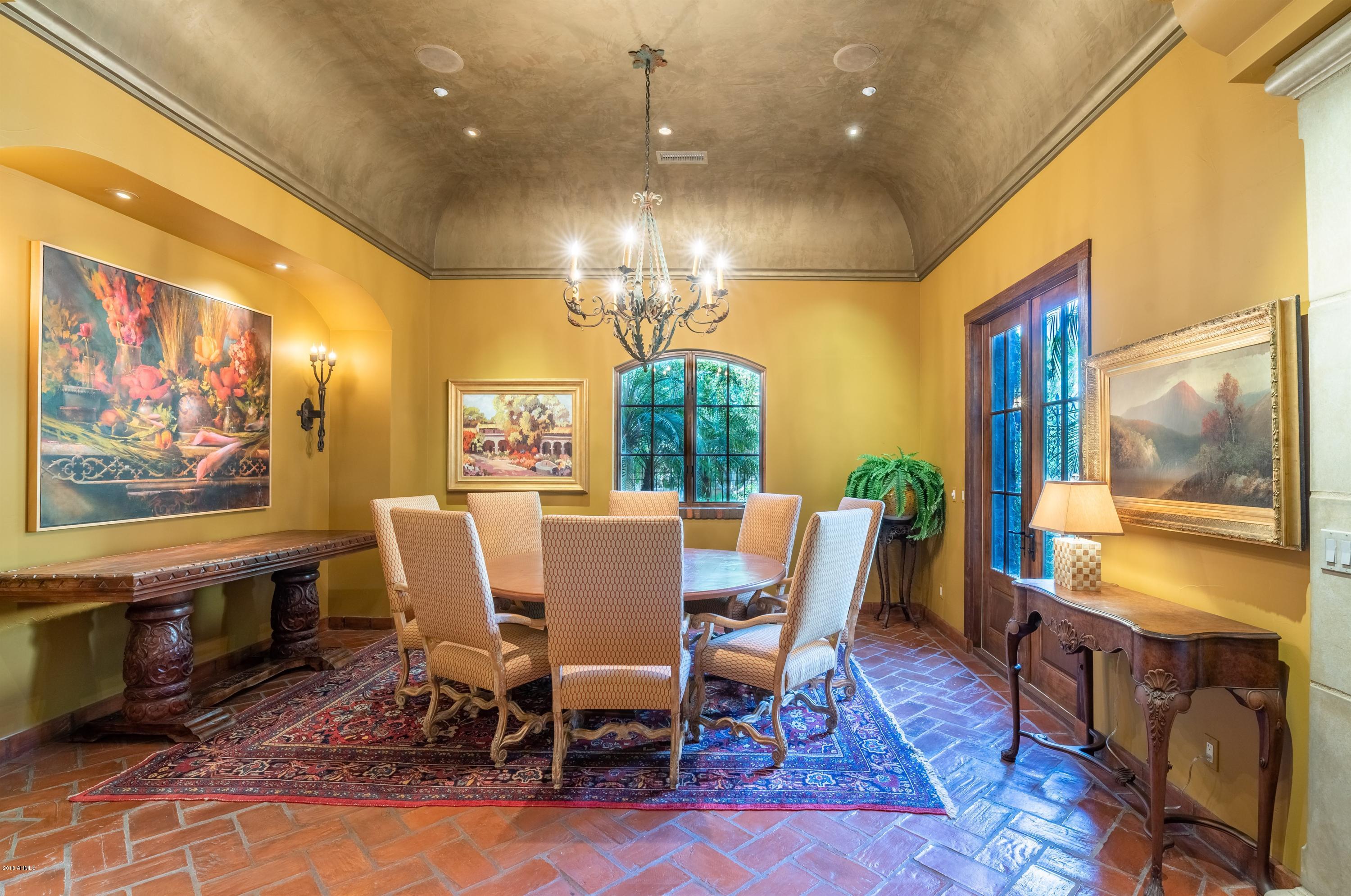 ESTANCIA - Residential