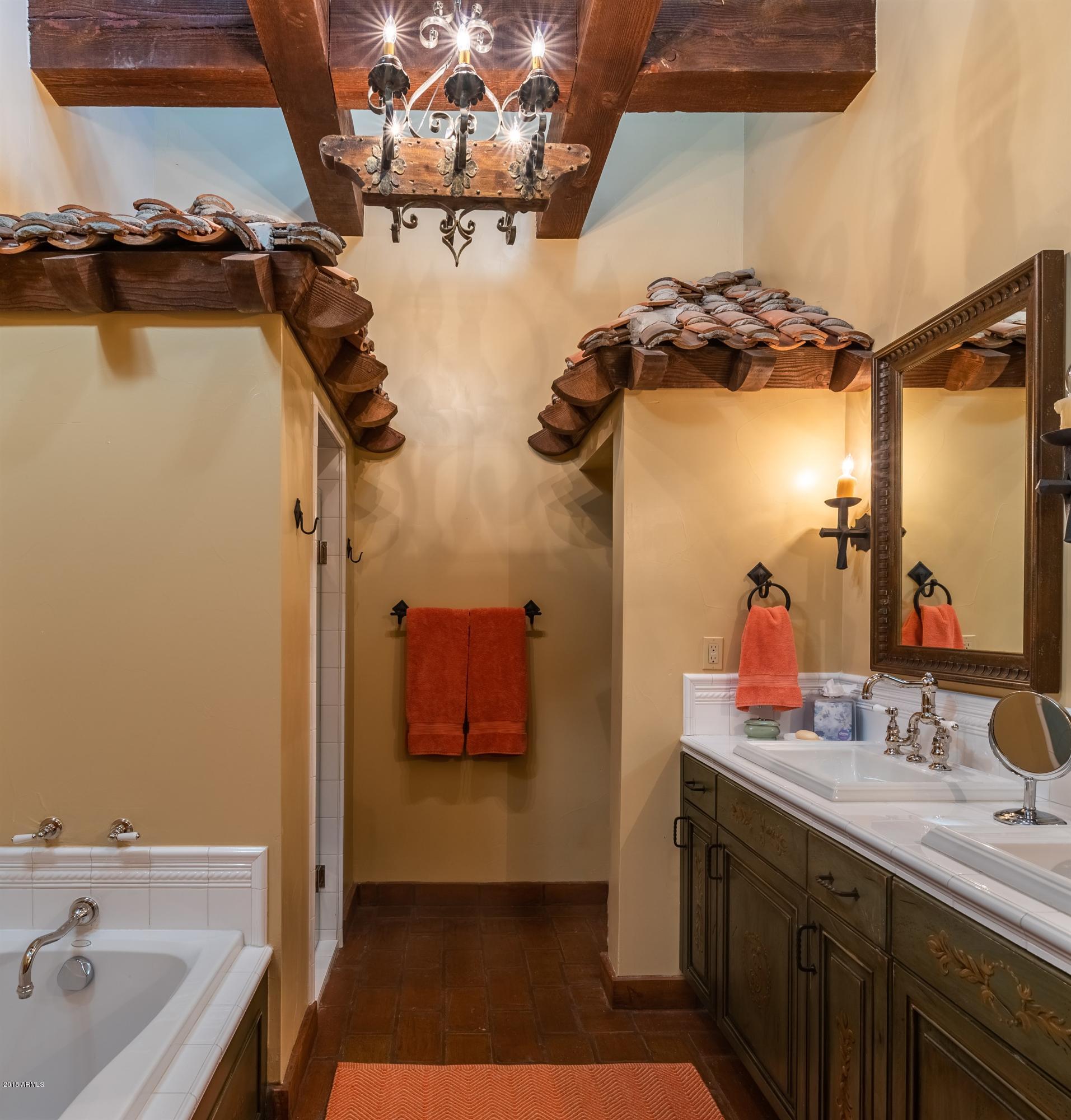 ESTANCIA - Residential