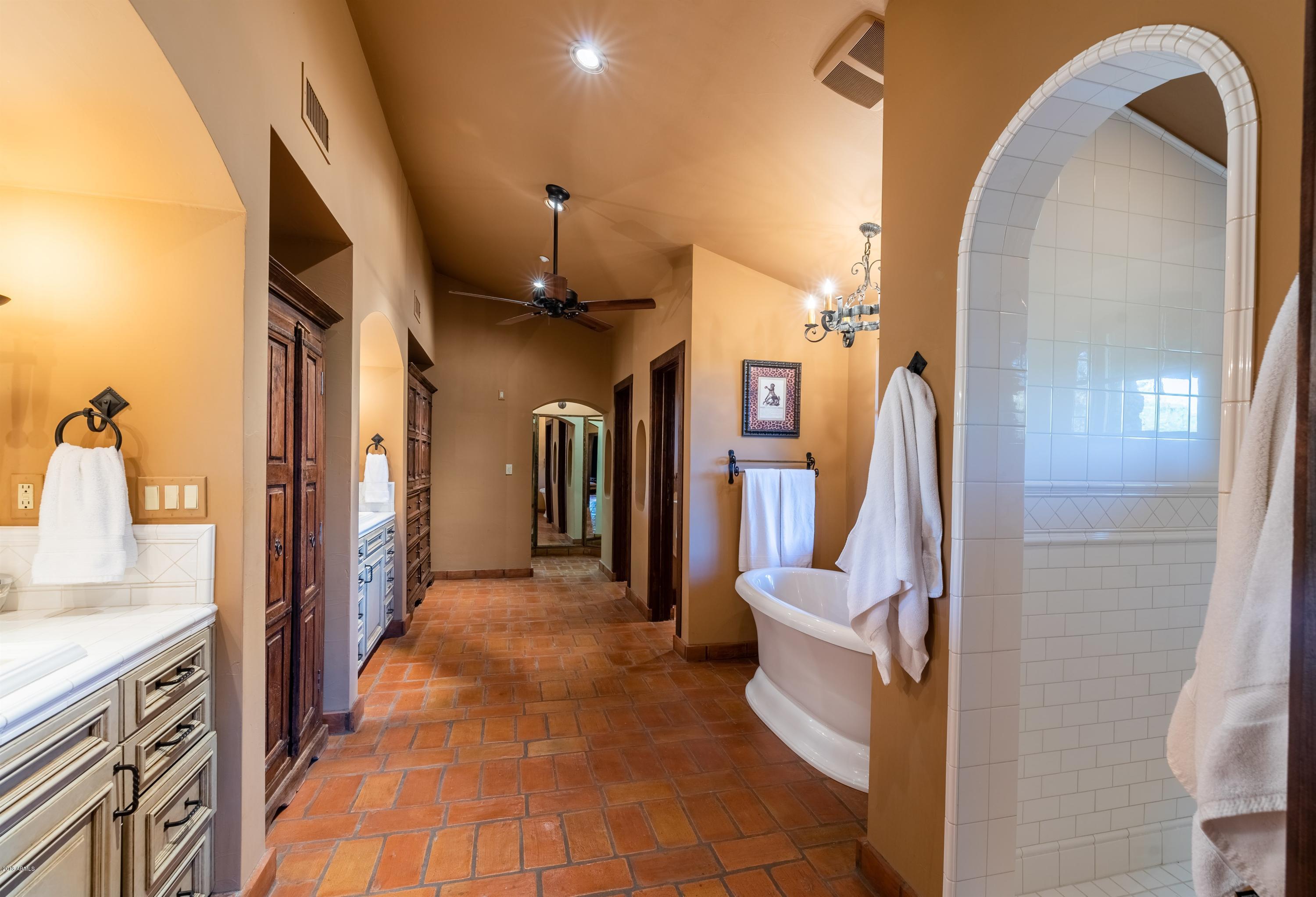 ESTANCIA - Residential