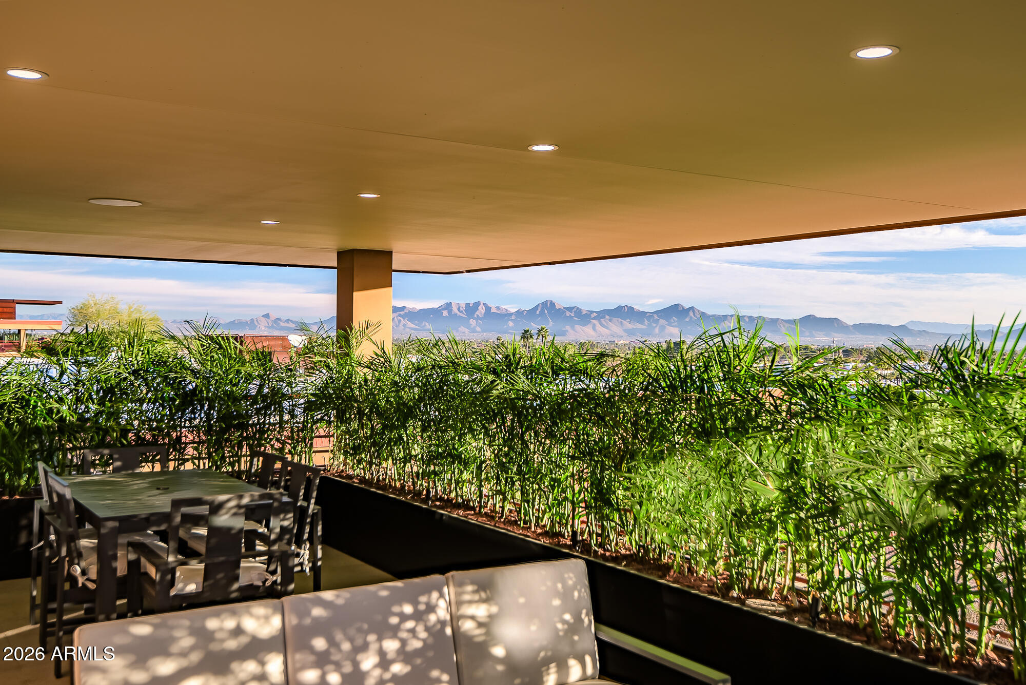 OPTIMA CAMELVIEW VILLAGE - Residential