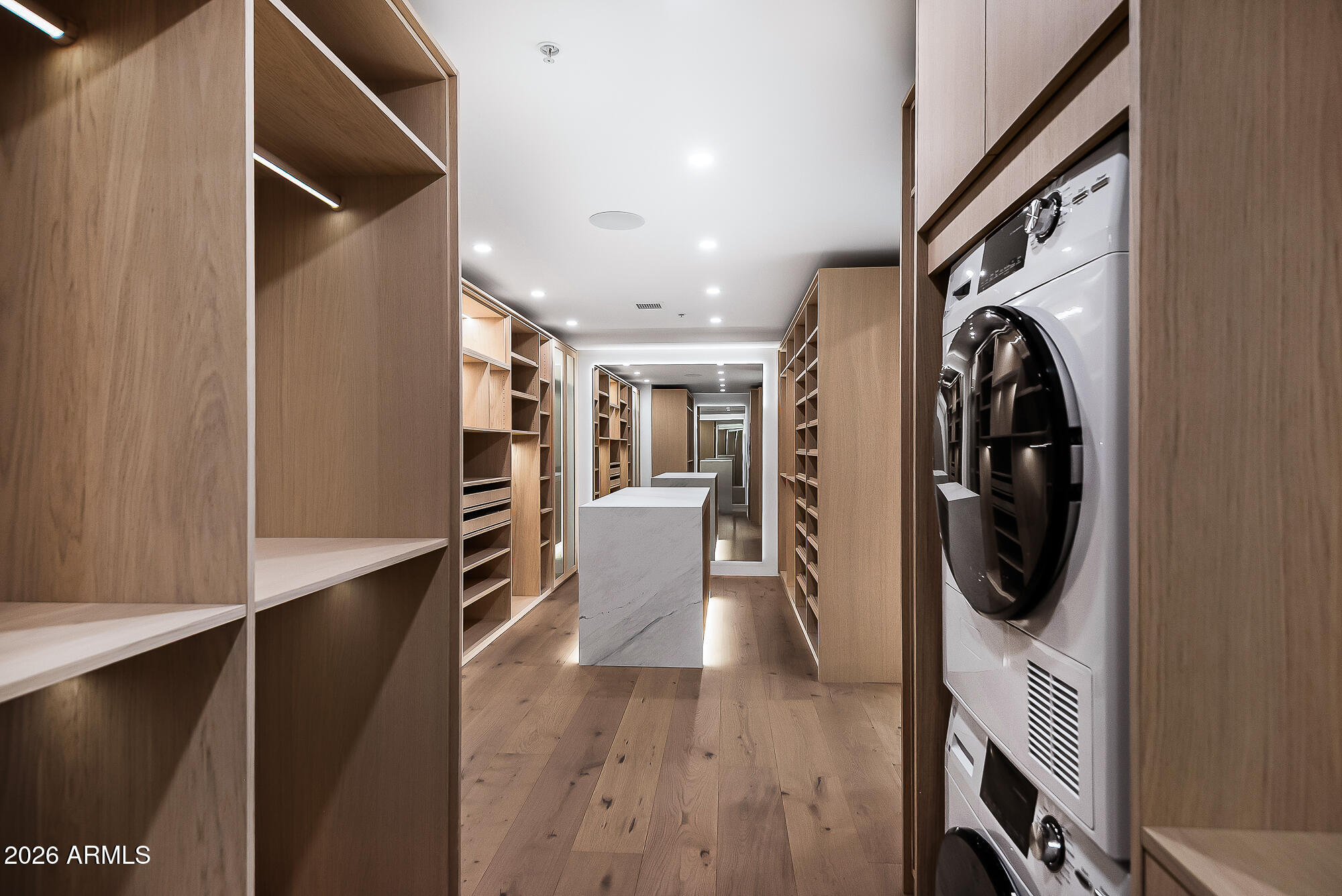 OPTIMA CAMELVIEW VILLAGE - Residential