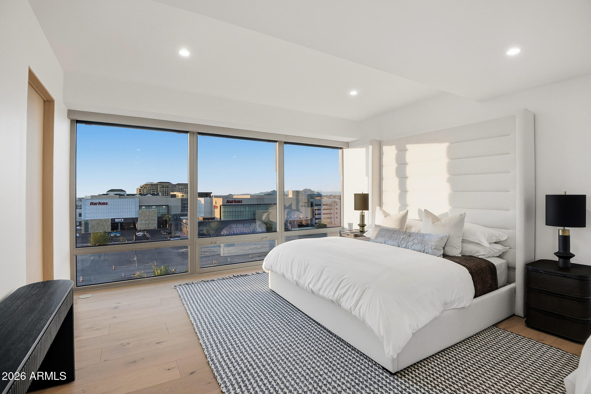 OPTIMA CAMELVIEW VILLAGE - Residential