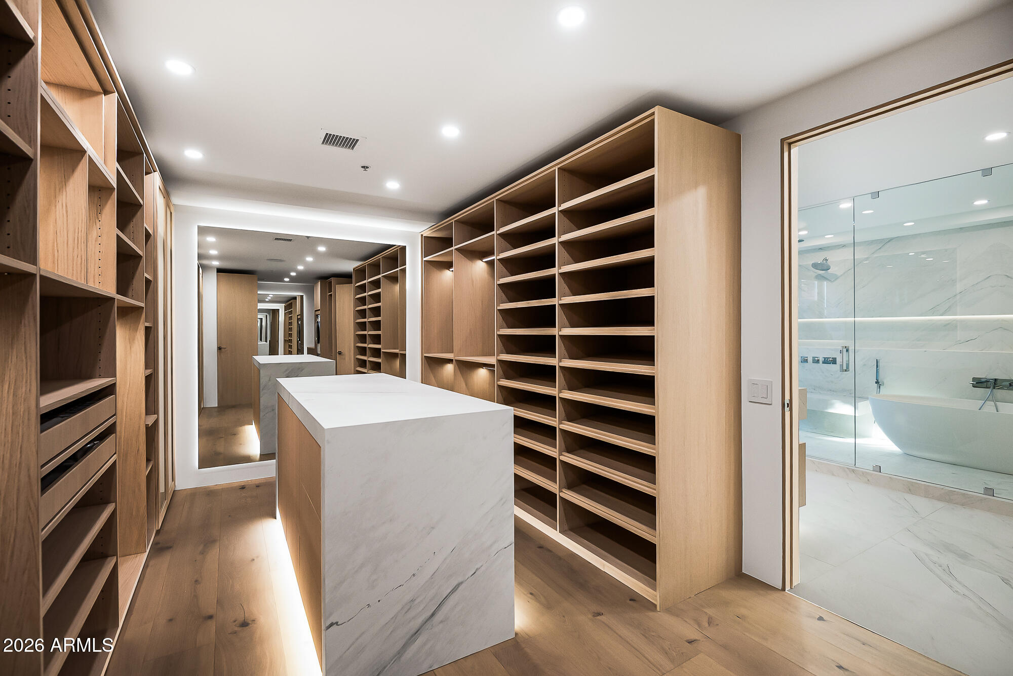 OPTIMA CAMELVIEW VILLAGE - Residential