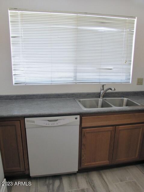 QUAIL HOLLOW - Residential Lease