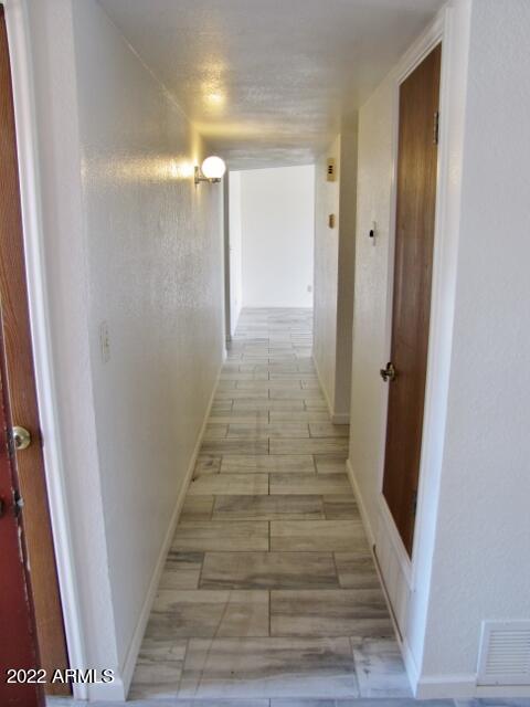 QUAIL HOLLOW - Residential Lease