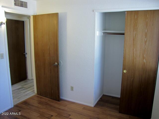 QUAIL HOLLOW - Residential Lease