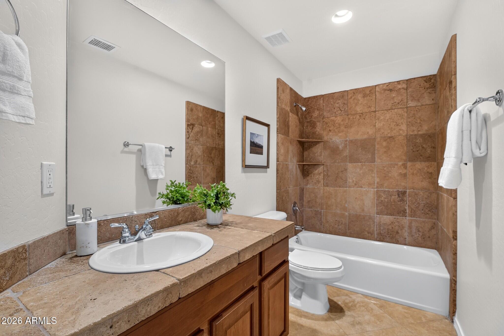 21ST STREET TOWNHOMES CONDOMINIUM - Residential
