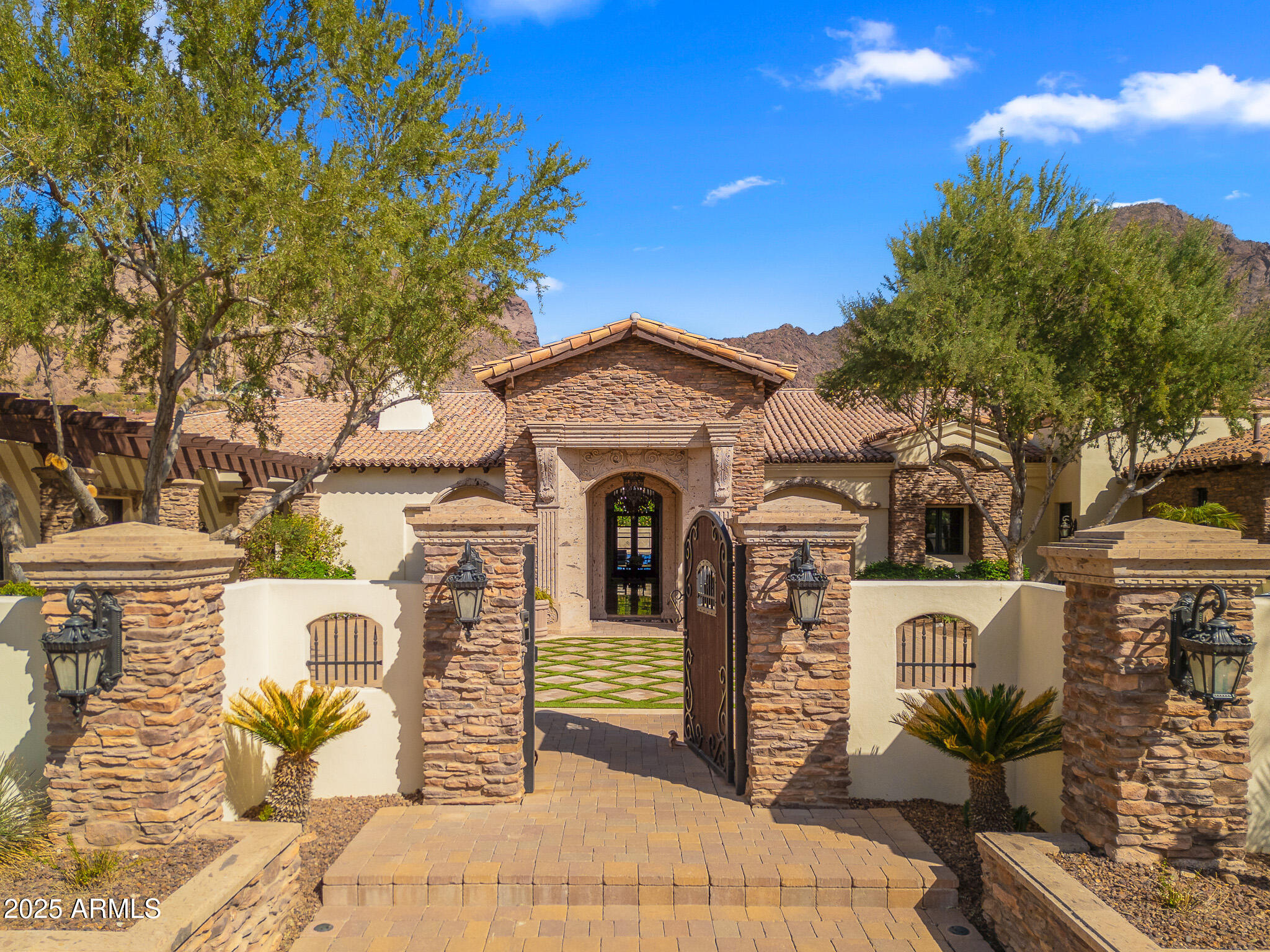 Camelback Mountain Estates - Residential