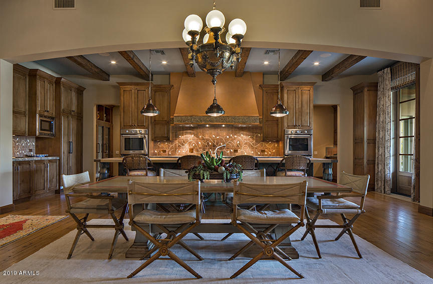 CAMELBACK COUNTRY CLUB ESTATES - Residential