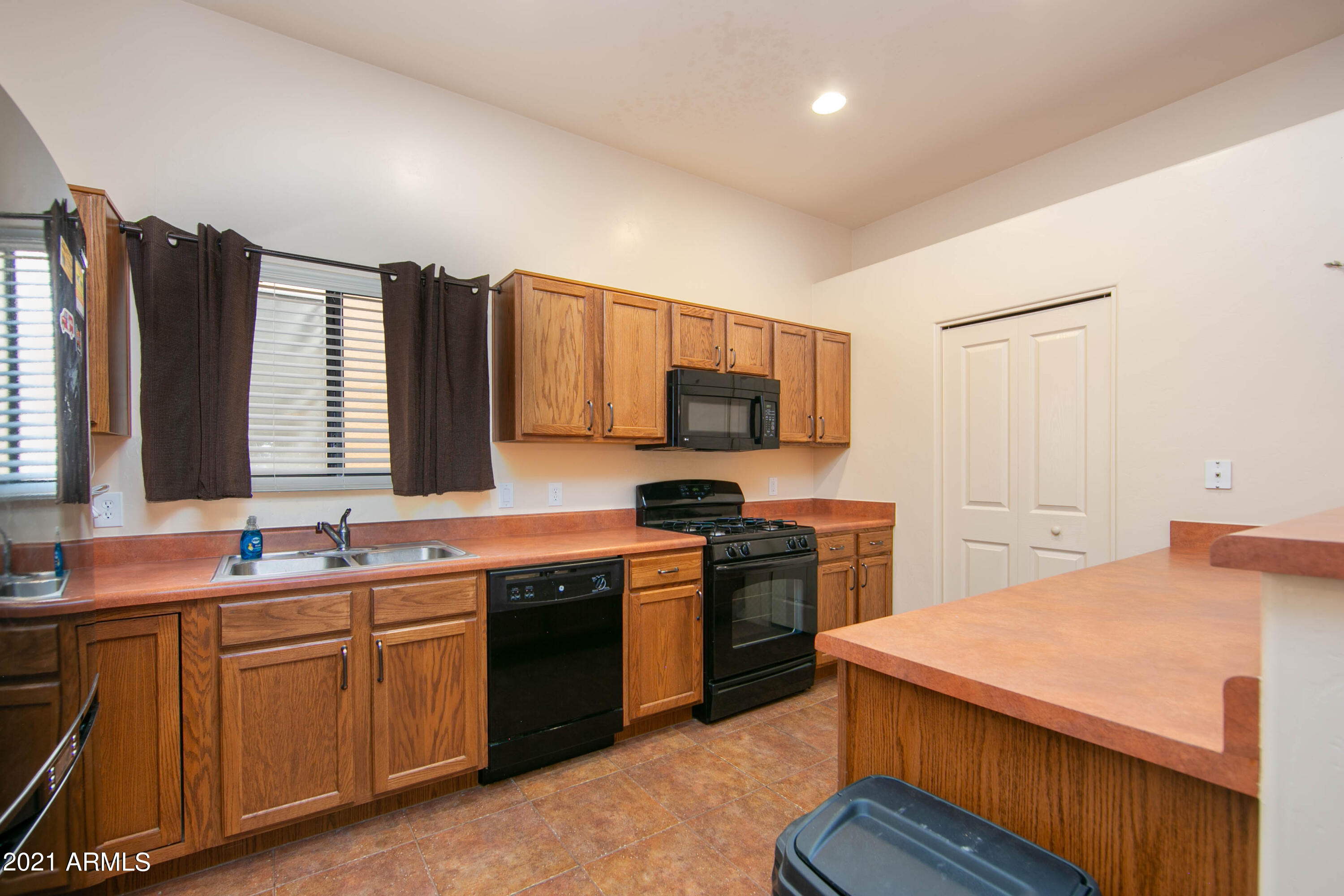 LEGENDS AT VALIENTE UNIT 2 - Residential