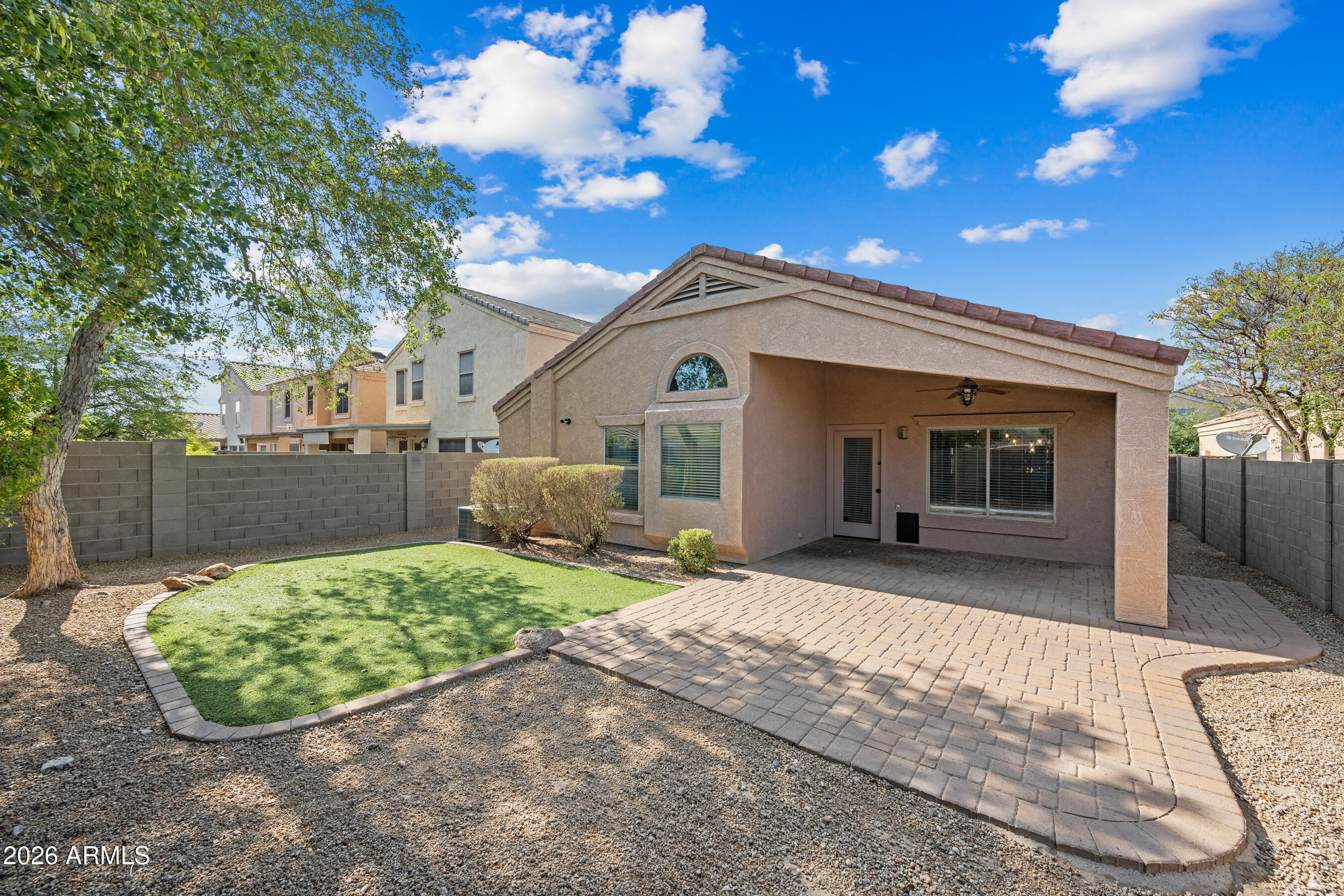 CAMINO EL LAGO - Residential