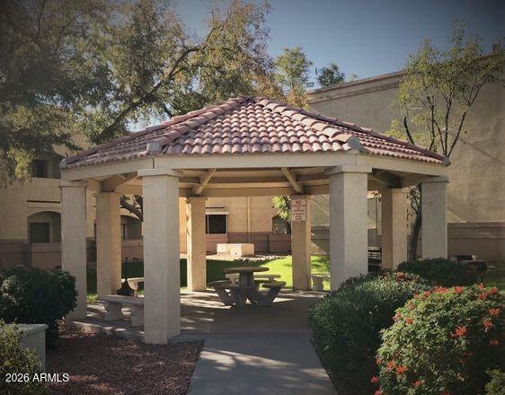 SPRINGS CONDOMINIUM - Residential