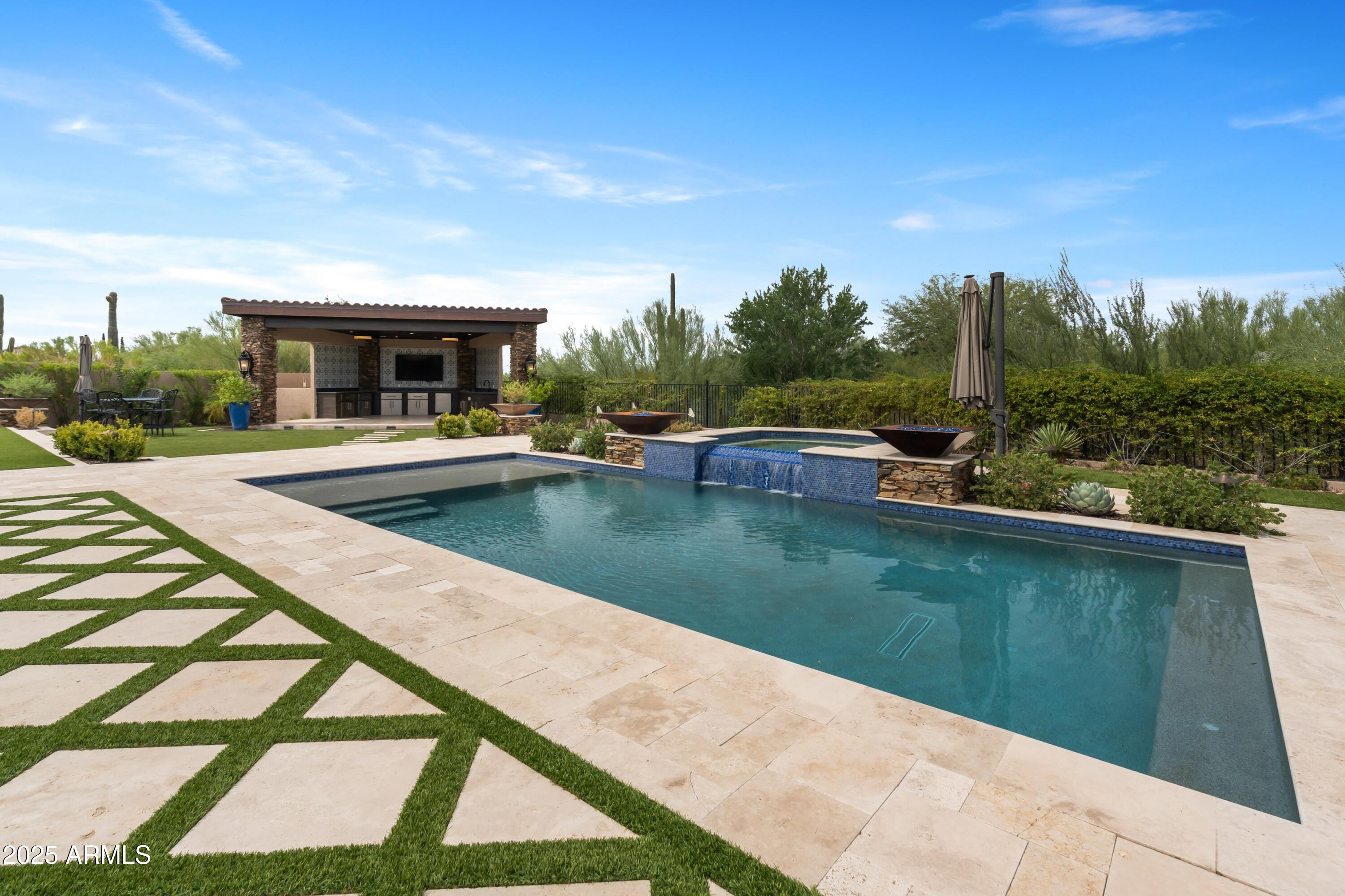 SAGUARO ESTATES - Residential